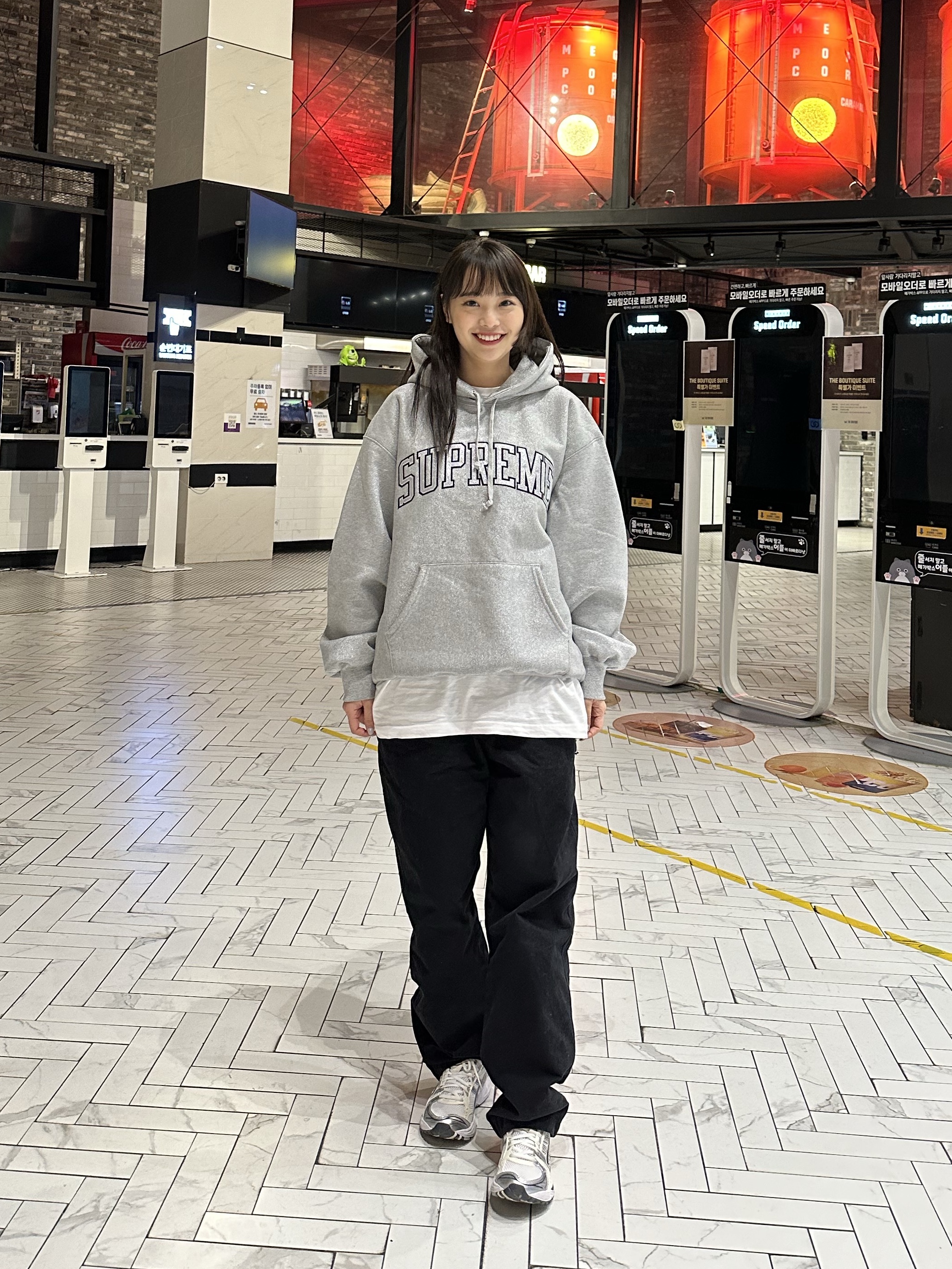 (W) Asics Gel-Kayano 14 White Midnight, Supreme Glitter Arc Hooded Sweatshirt Heather Grey - 23SS 착용 스타일 - 1