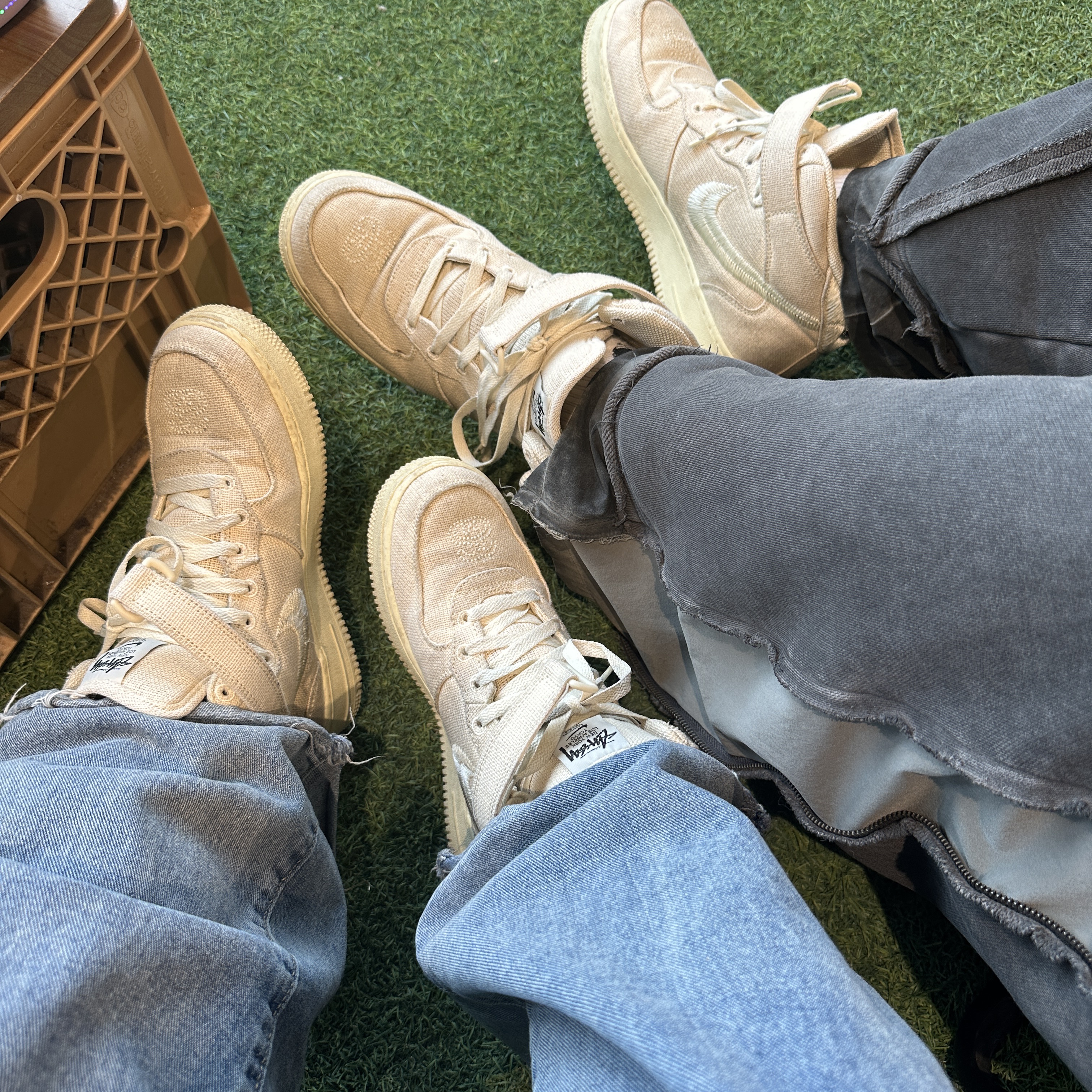 Nike x Stussy Air Force 1 '07 Mid SP Fossil 착용 스타일