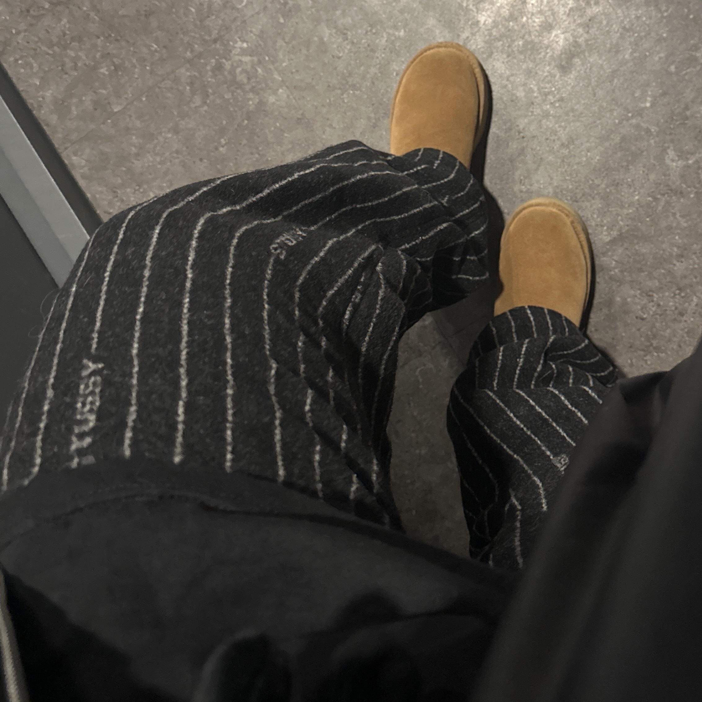 (W) UGG Classic Ultra Mini Platform Boots Chestnut, Nike x Stussy NRG Striped Wool Pants Black (DR4021-010) 착용 스타일