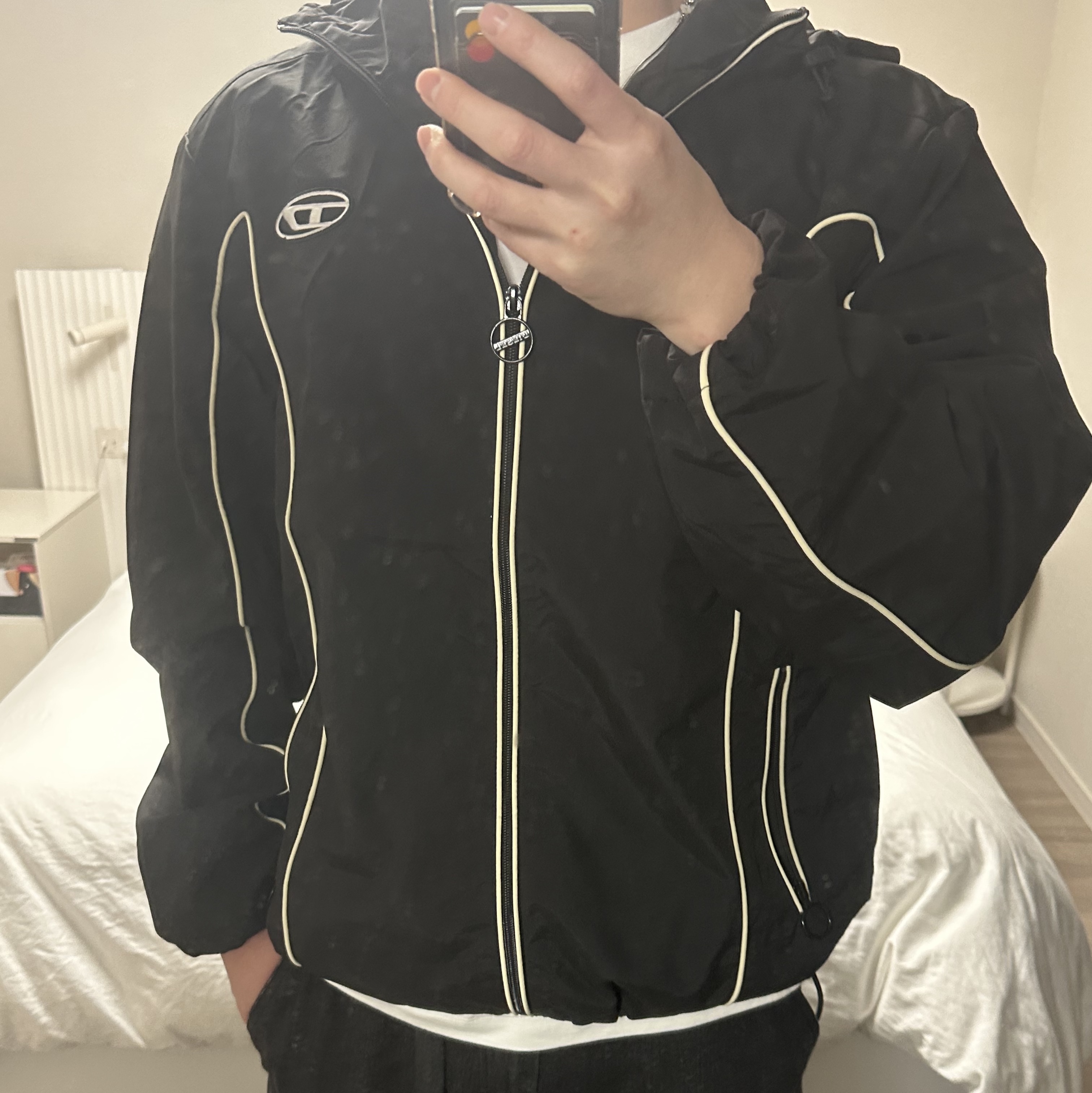 Diesel J-Hives Windbreaker with Contrast Piping Black, Diesel Dx1421 Two-Tone Stainless Steel Pendant Necklace Silver 착용 스타일 - 2