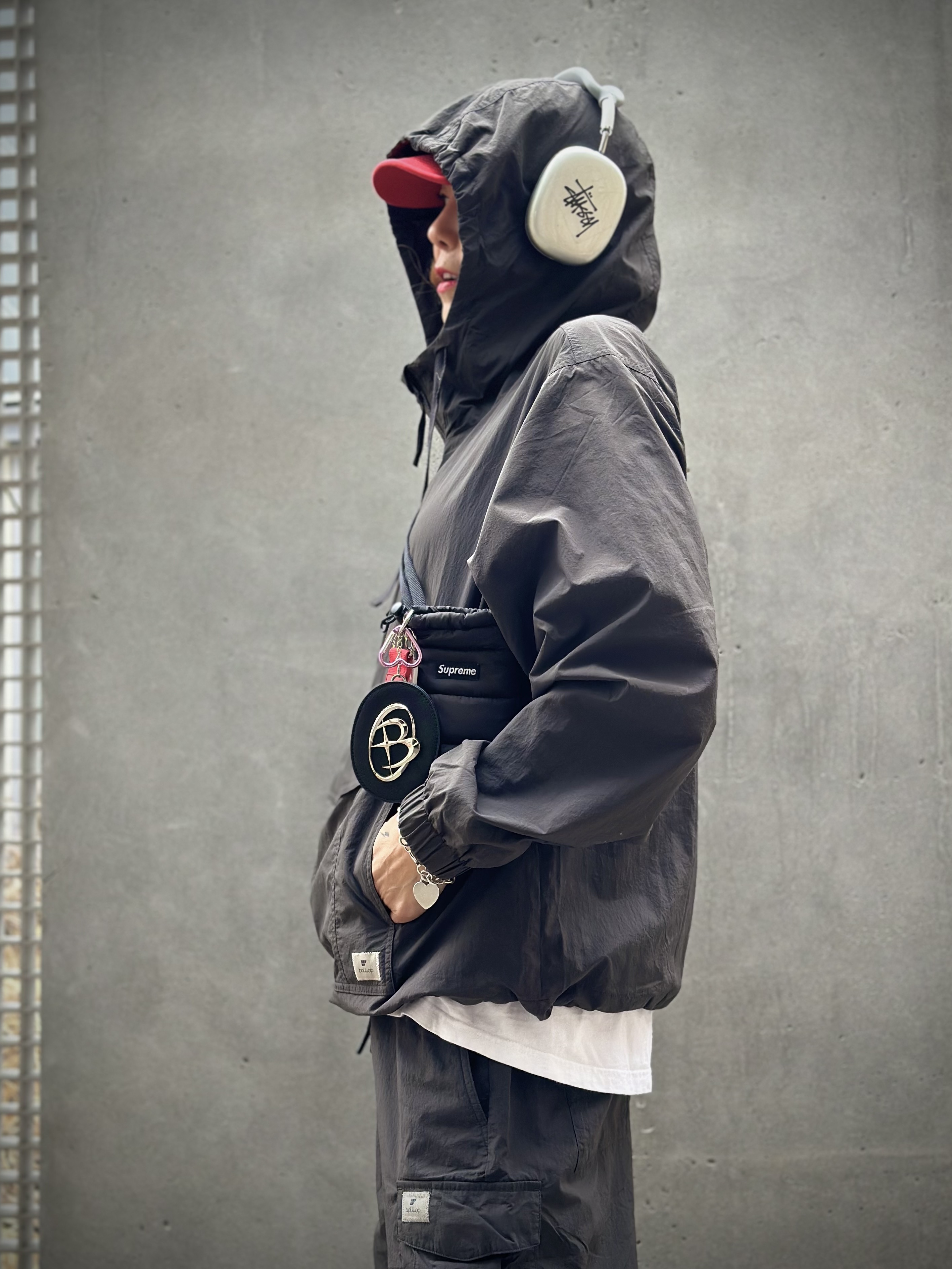 Jordan 1 Retro High OG Chicago 2022, Supreme Motion Logo T-Shirt White - 20SS 착용 스타일 - 3