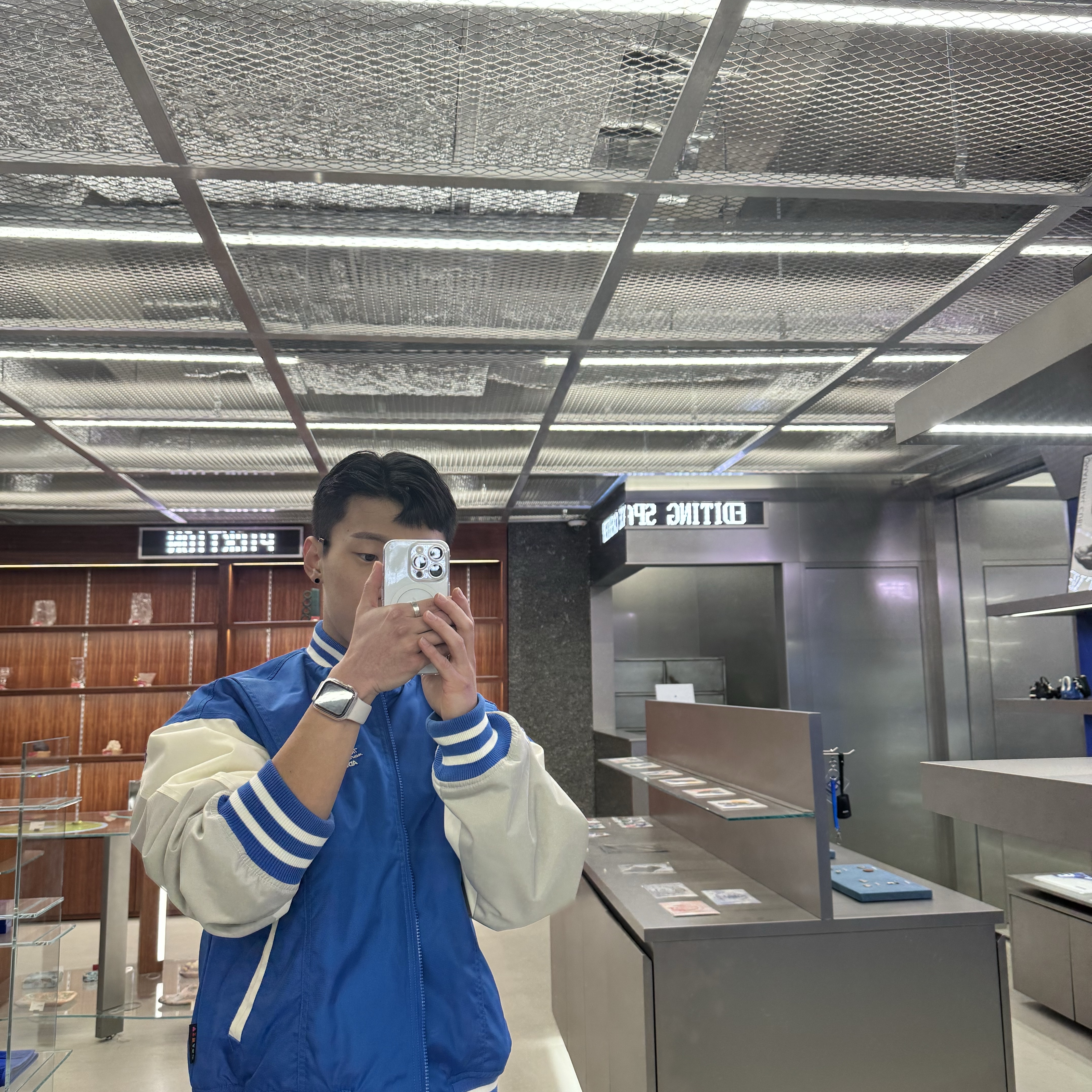 Converse x Ader Error Shapes Varsity Jacket Cobalt 착용 스타일 - 2