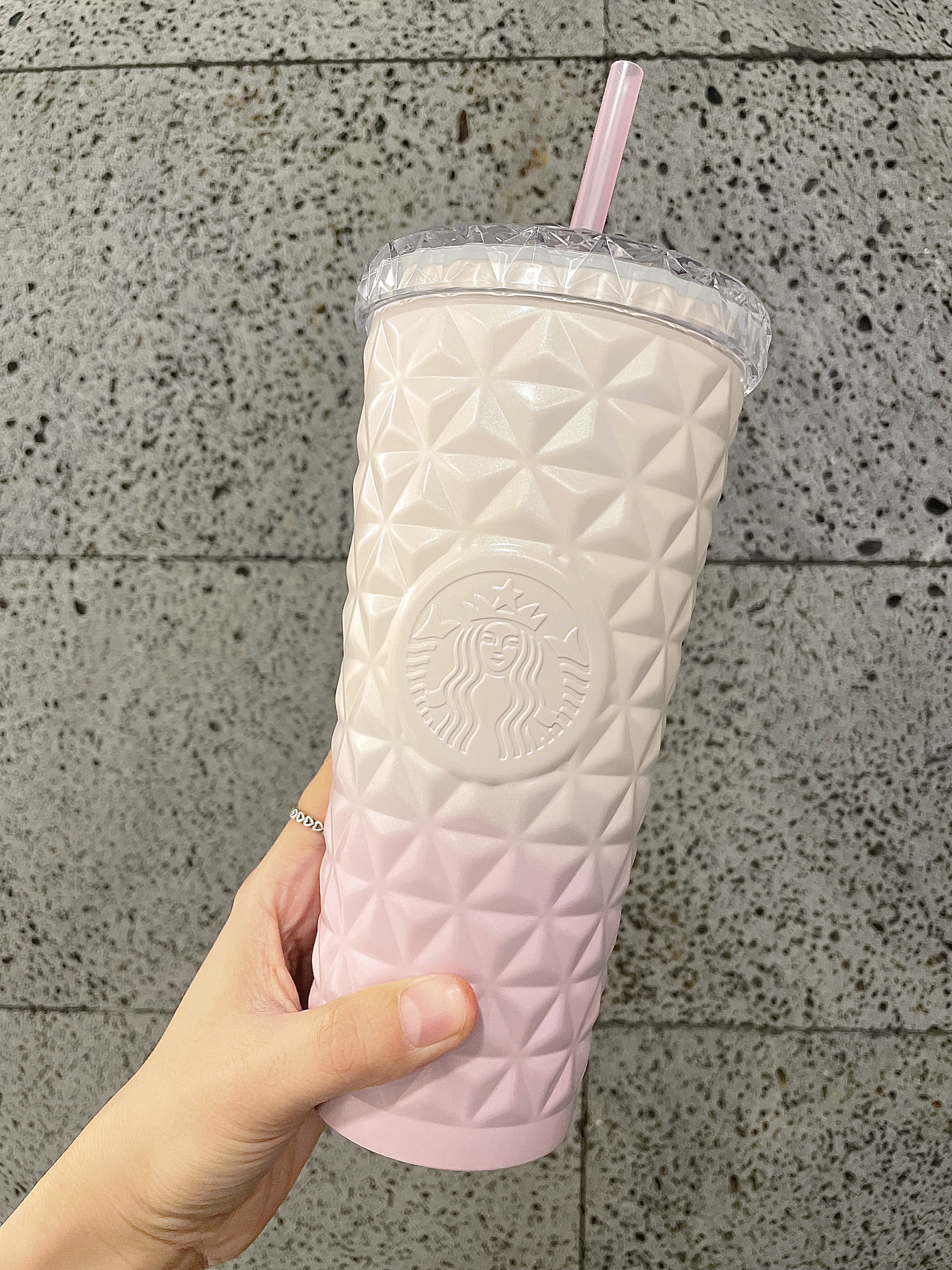 Starbucks SS Blossom Secret Garden Dion Cold Cup 591ml 착용 스타일 - 2