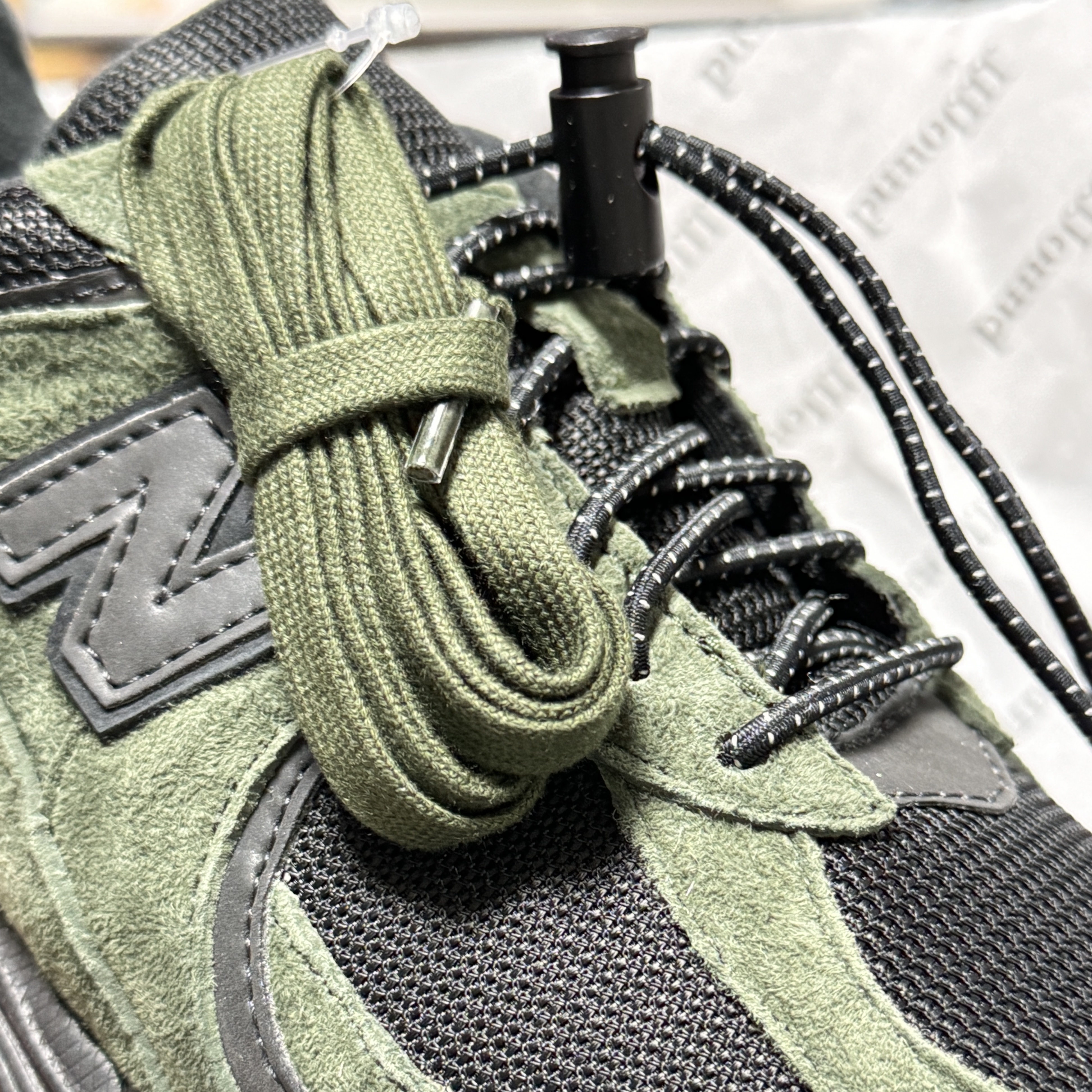 New Balance x JJJJound 2002R Gore-Tex Pine 착용 스타일 - 2