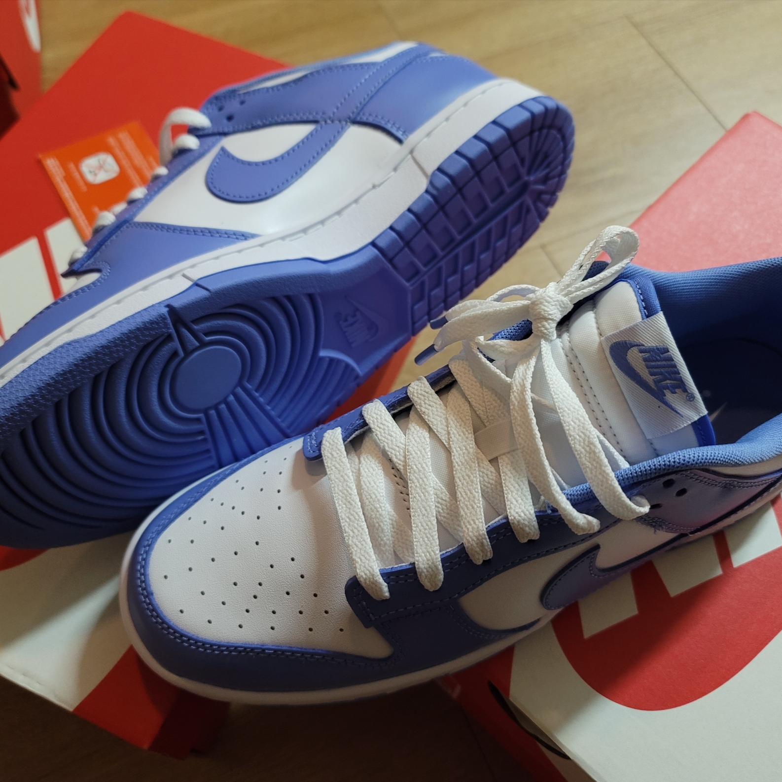 Nike Dunk Low Retro White Polar Blue 착용 스타일