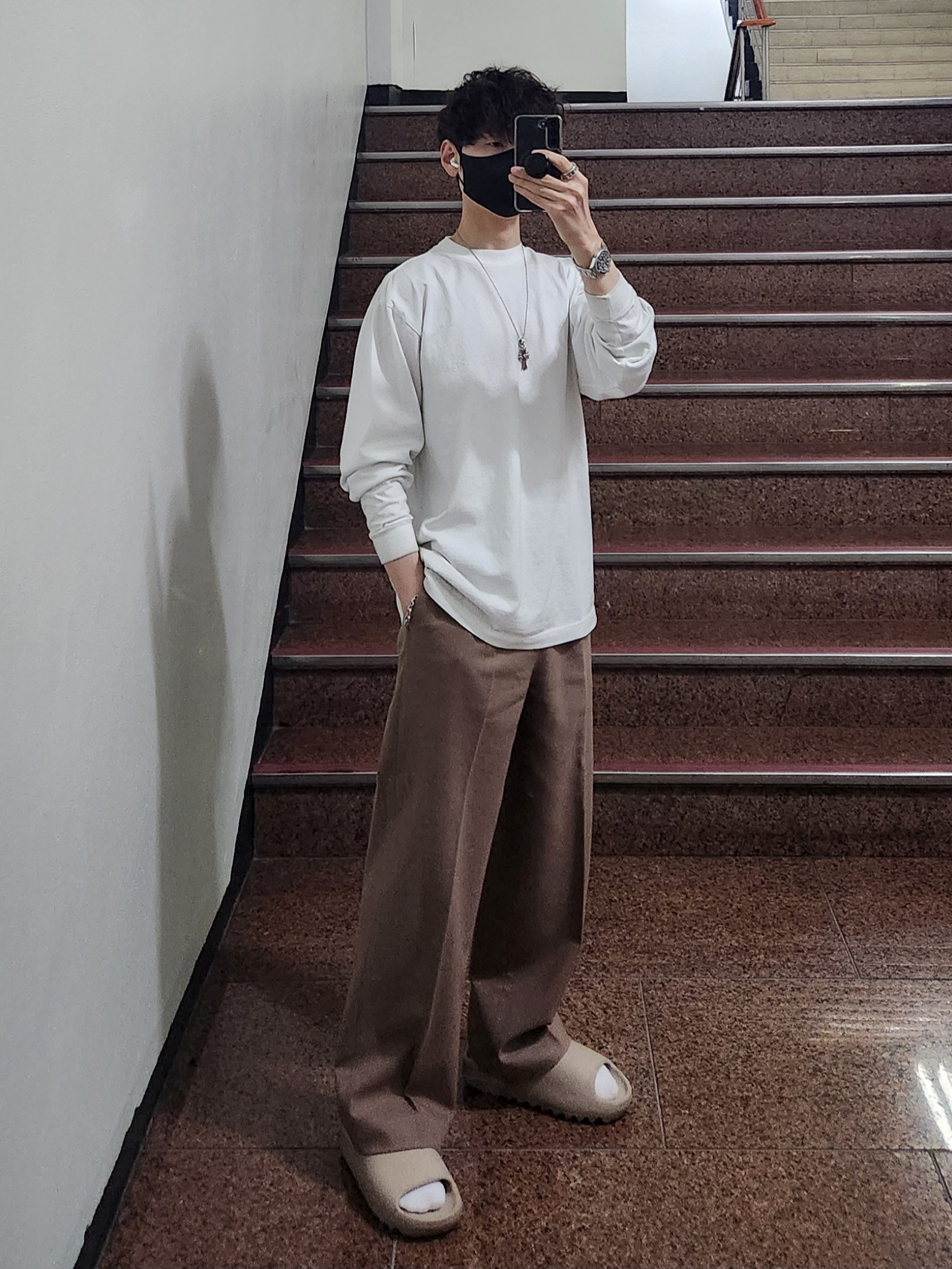 Adidas Yeezy Slide Pure - Re-Release Ver. 착용 스타일