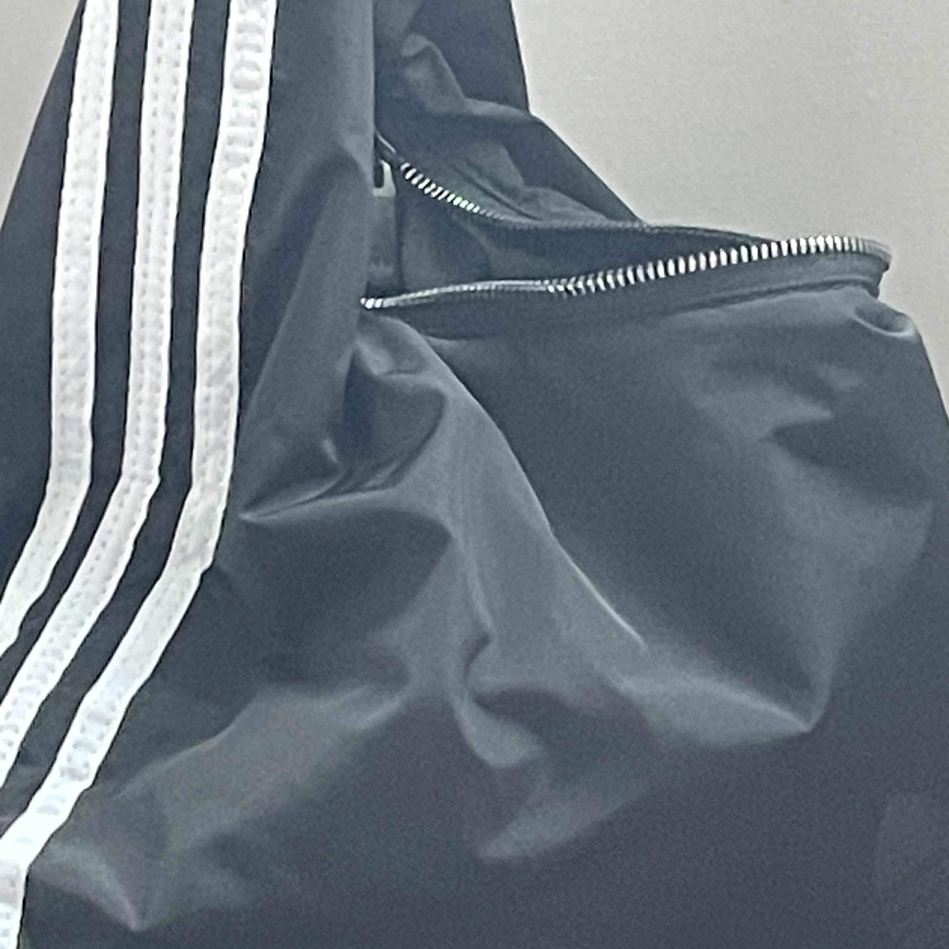 Adidas Always Original Shoulder Bag Black 착용 스타일
