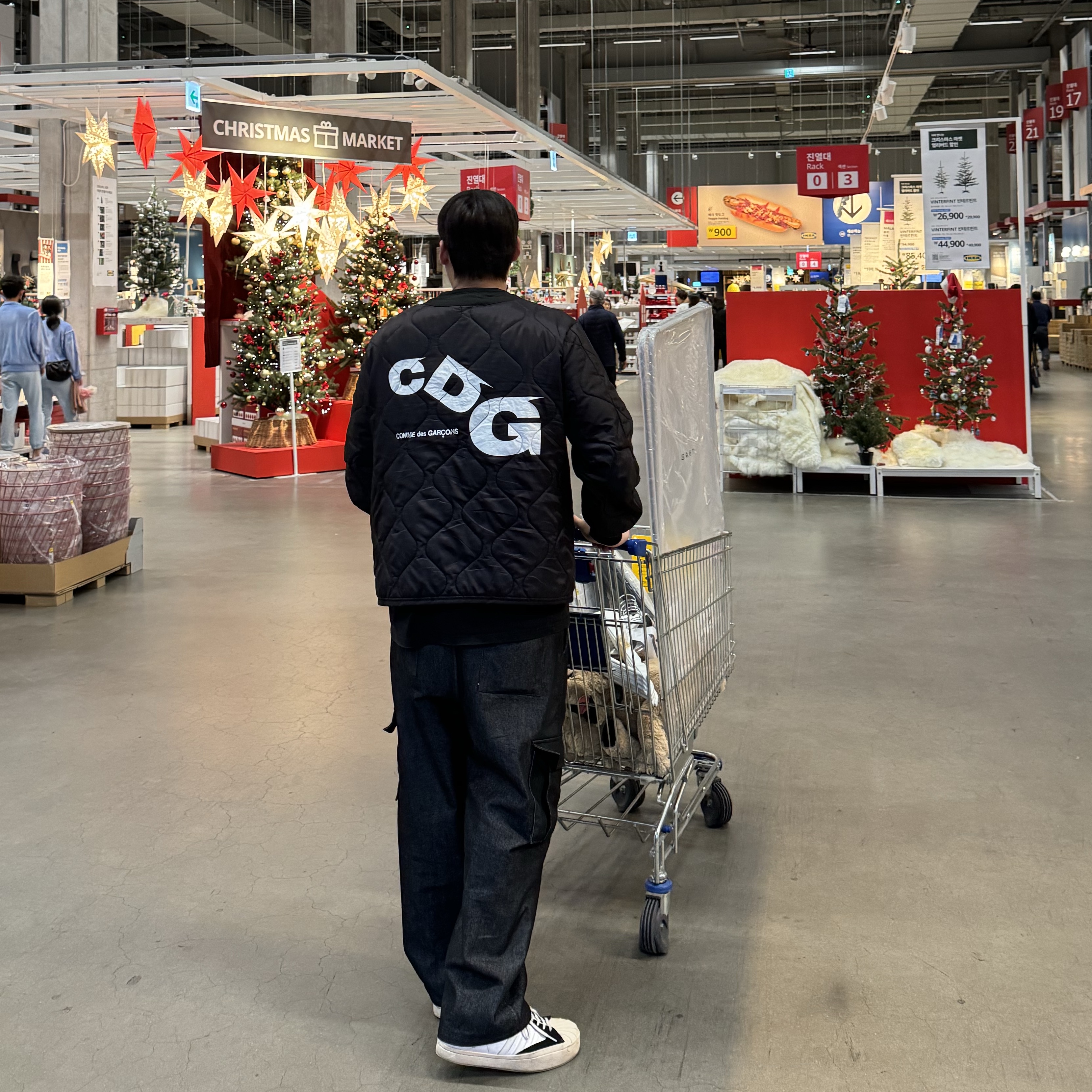 CDG x Alpha Industries Liner Jacket Black, Y-3 Yohji Star Cloud White Bold Blue 착용 스타일