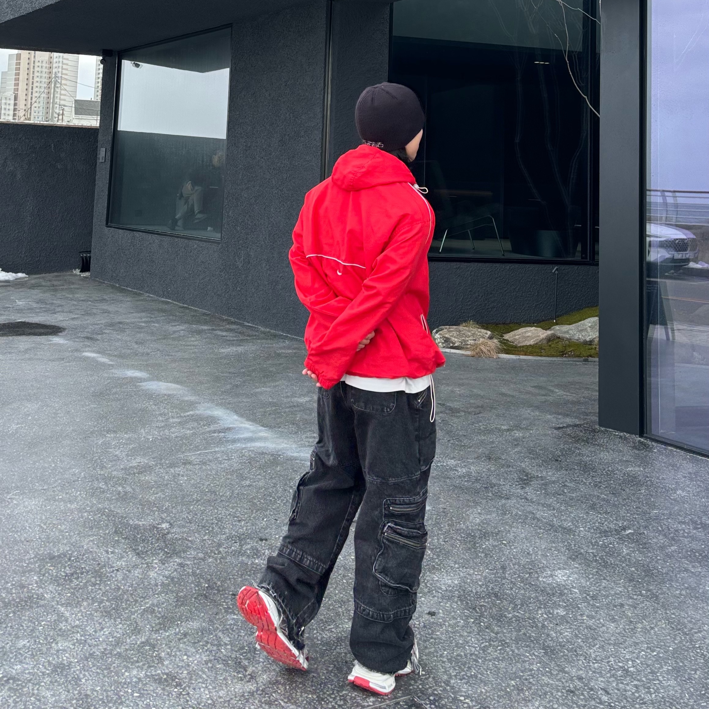 Balenciaga 3XL Sneakers White Red 착용 스타일 - 2