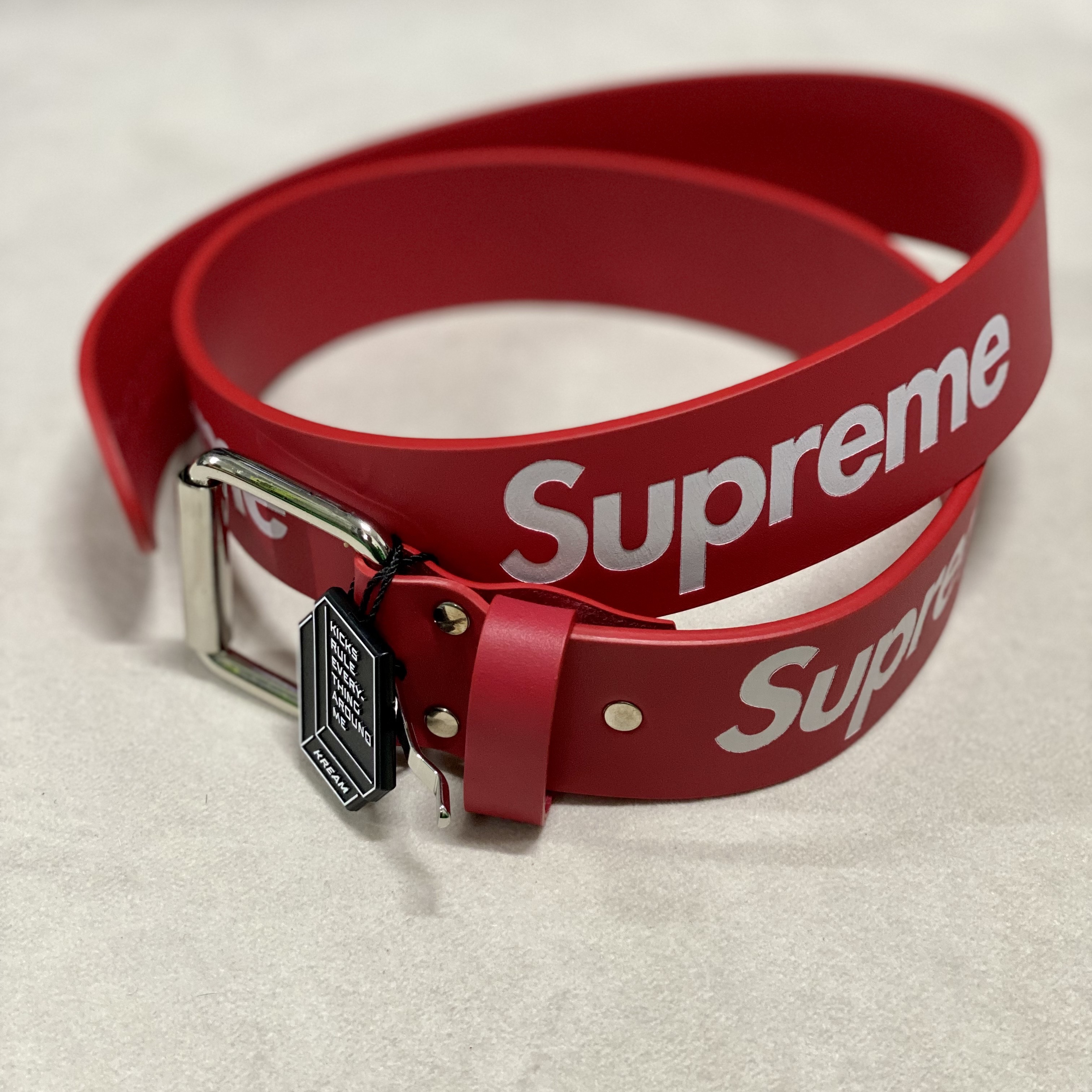 Supreme Repeat Leather Belt Red - 22SS 착용 스타일