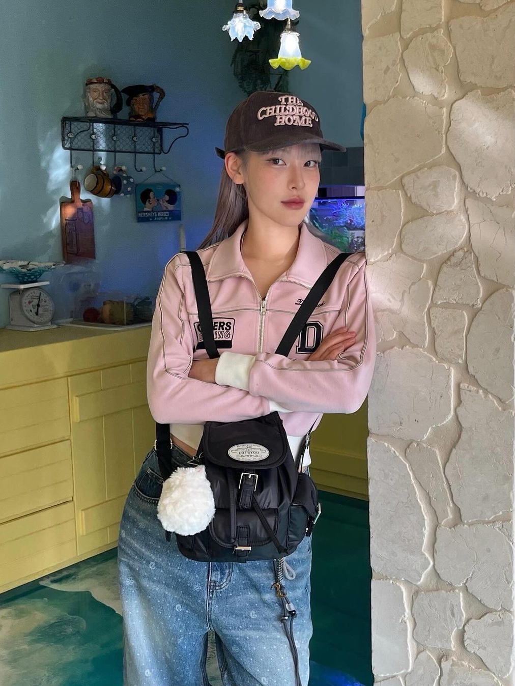 LOTS YOU Nostalgia Chubby Backpack Black, LOTS YOU Cloudy Chubby Backpack Silver 착용 스타일