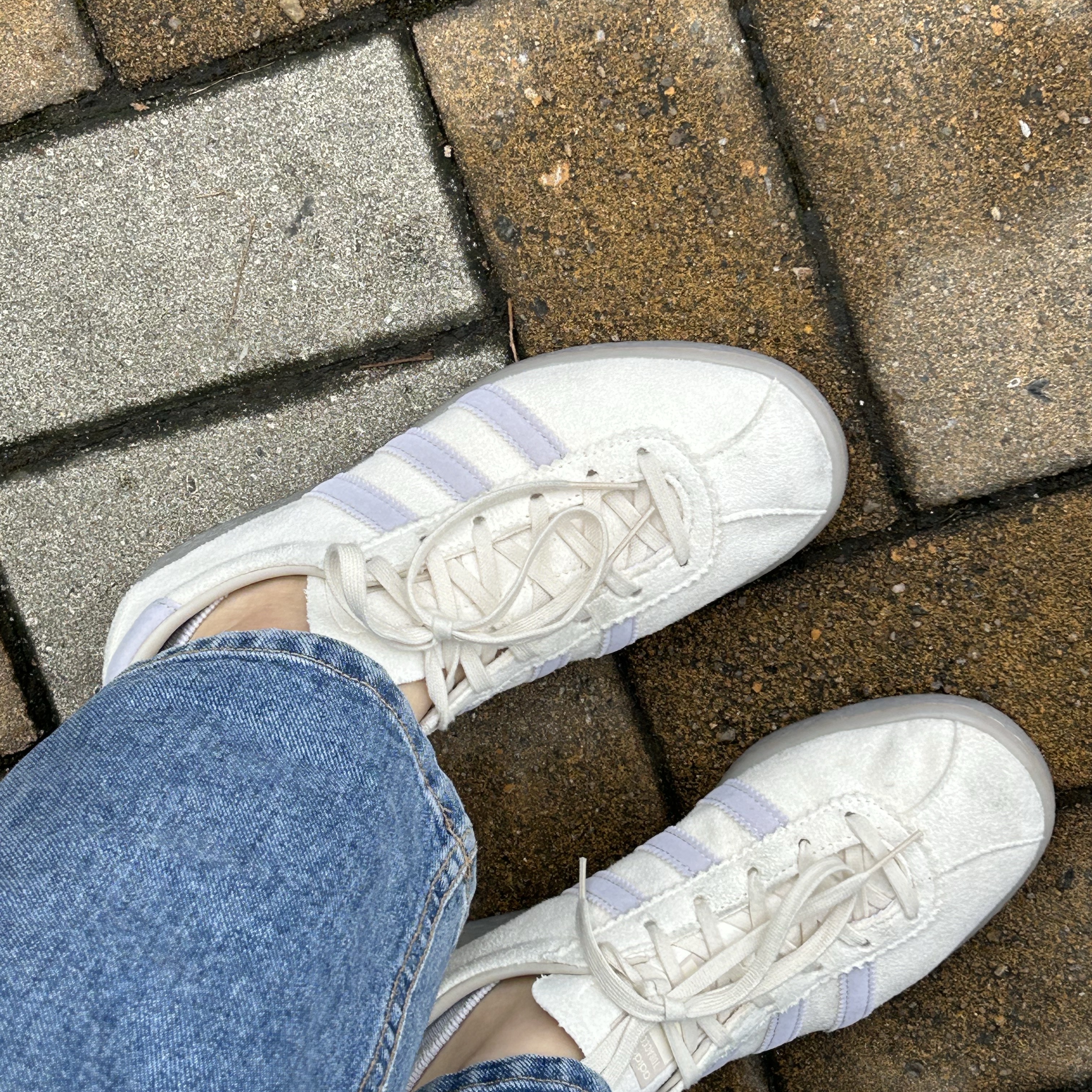 Adidas Tobacco Gruen Cream White Bliss 착용 스타일