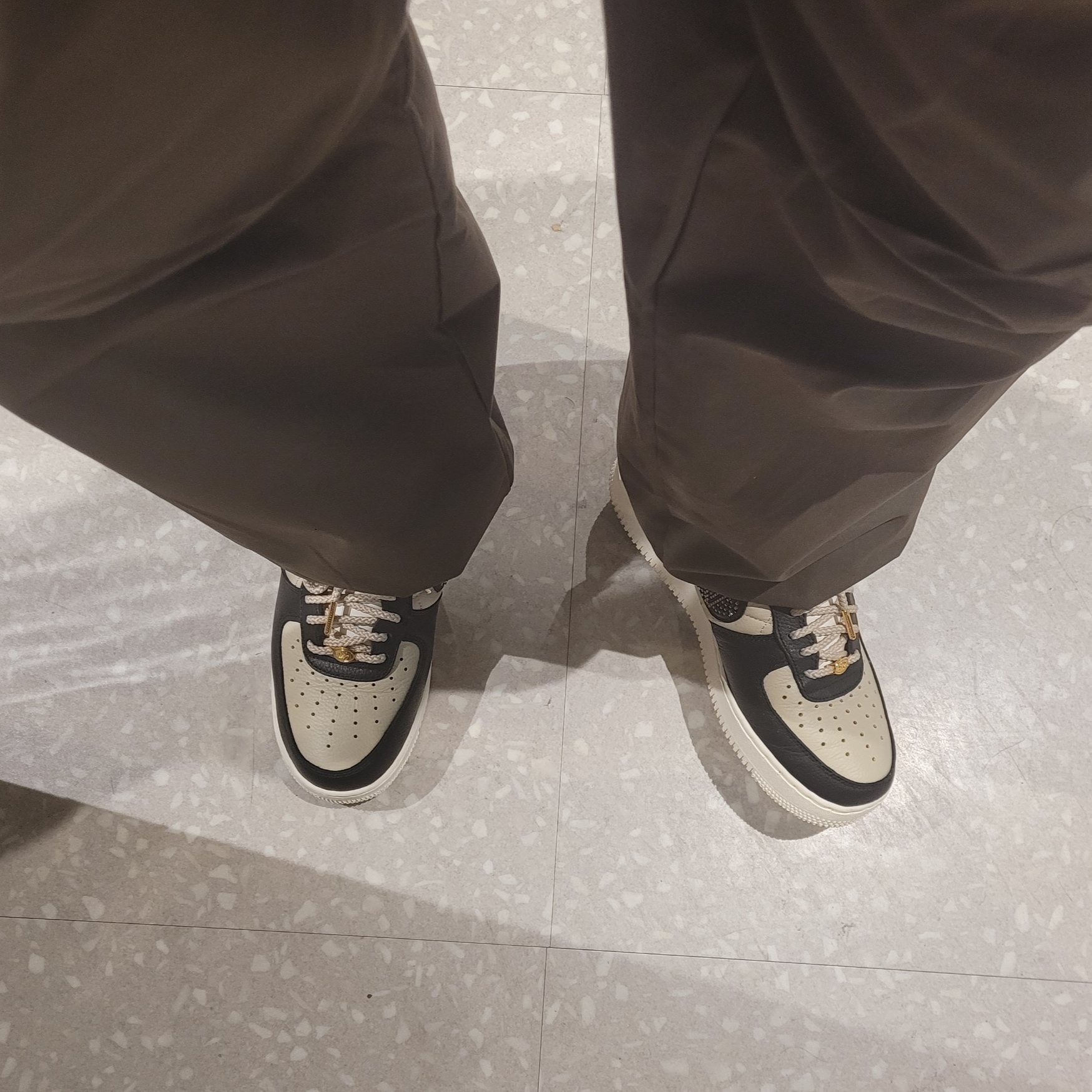 (W) Nike x Premium Goods Air Force 1 Low Black Sand 착용 스타일 - 1