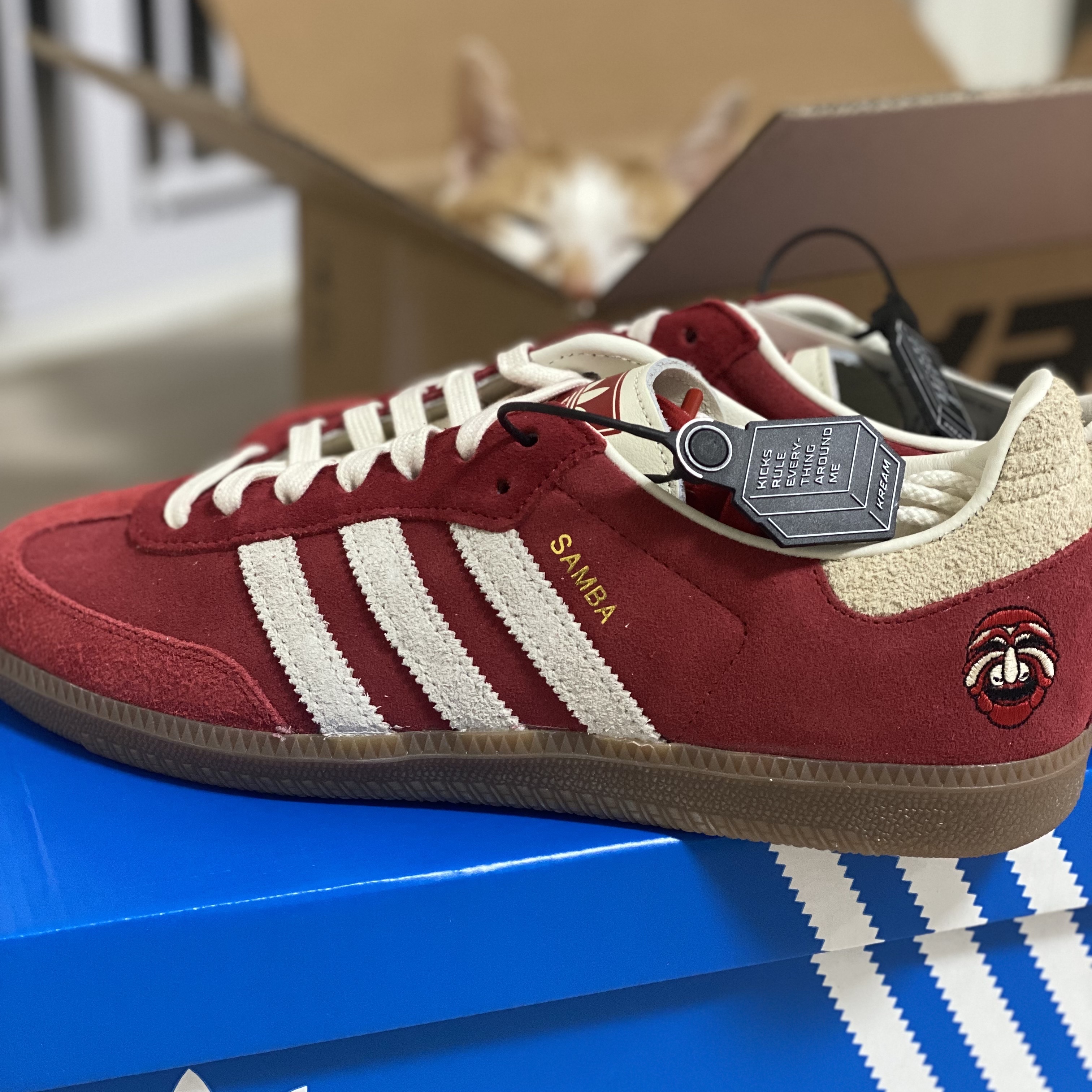 Adidas Samba OG Tal Better Scarlet Off White 착용 스타일