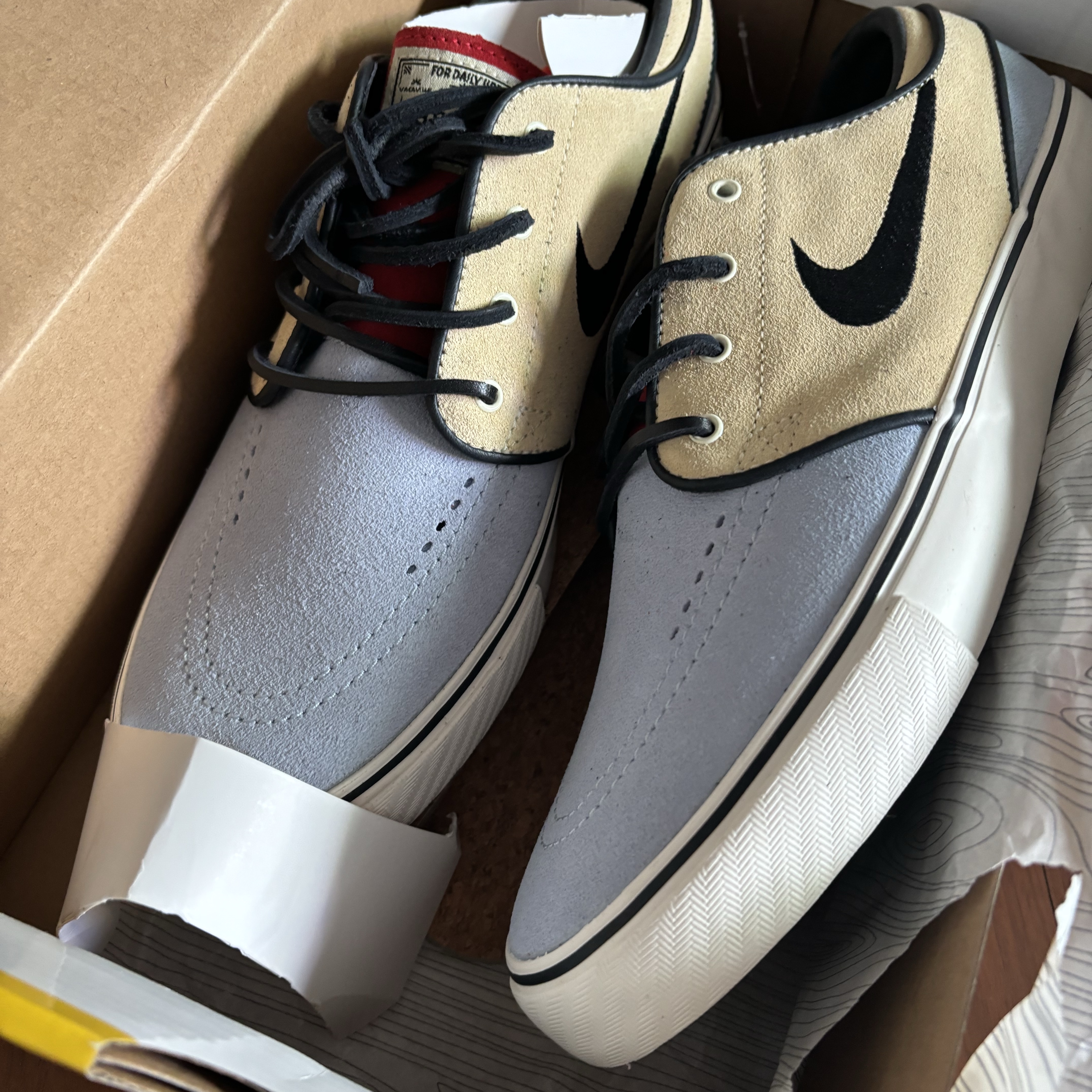 Nike SB Zoom Stefan Janoski OG+ Alabaster Chile Red 착용 스타일