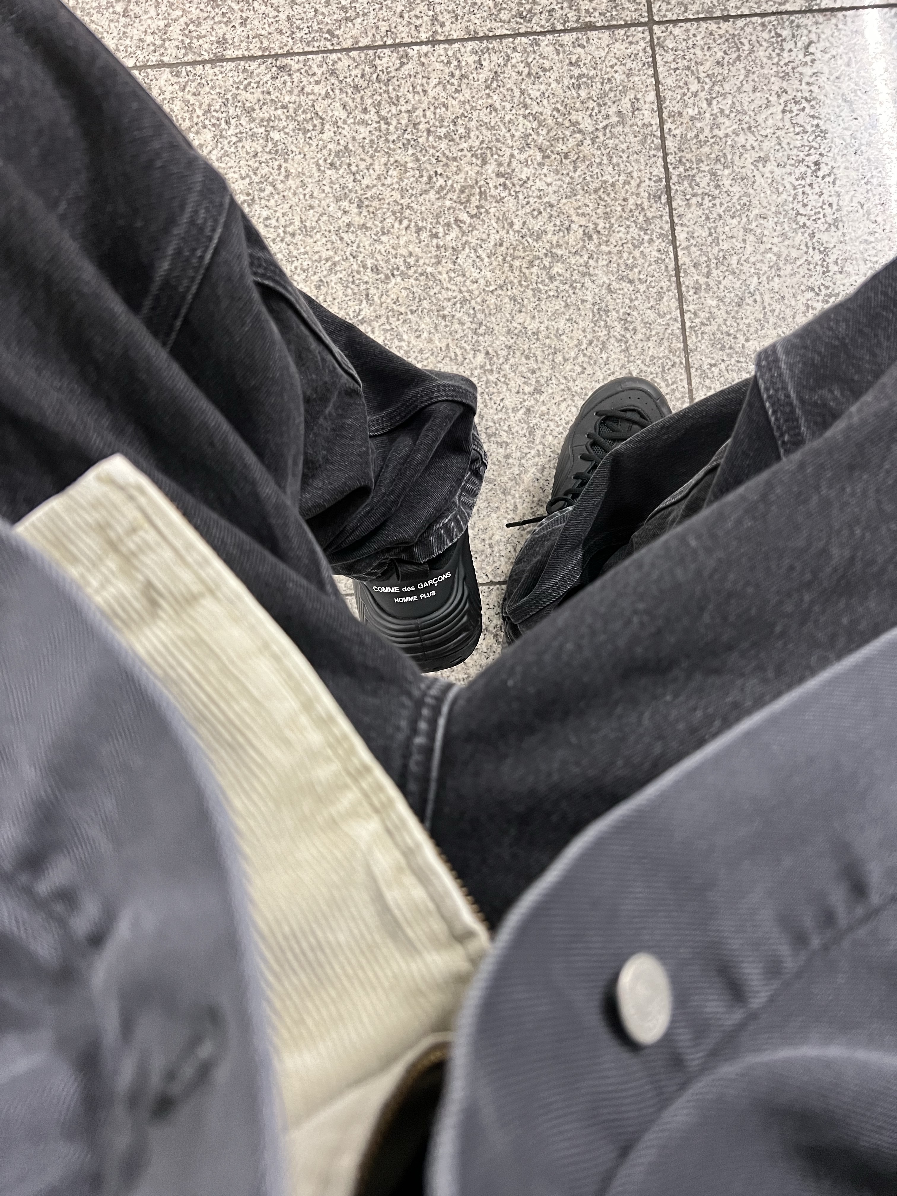 Supreme Washed Corduroy Zip Up Shirt Tan - 24SS, Nike x Comme des Garcons Homme Plus Air Foamposite One Black 착용 스타일