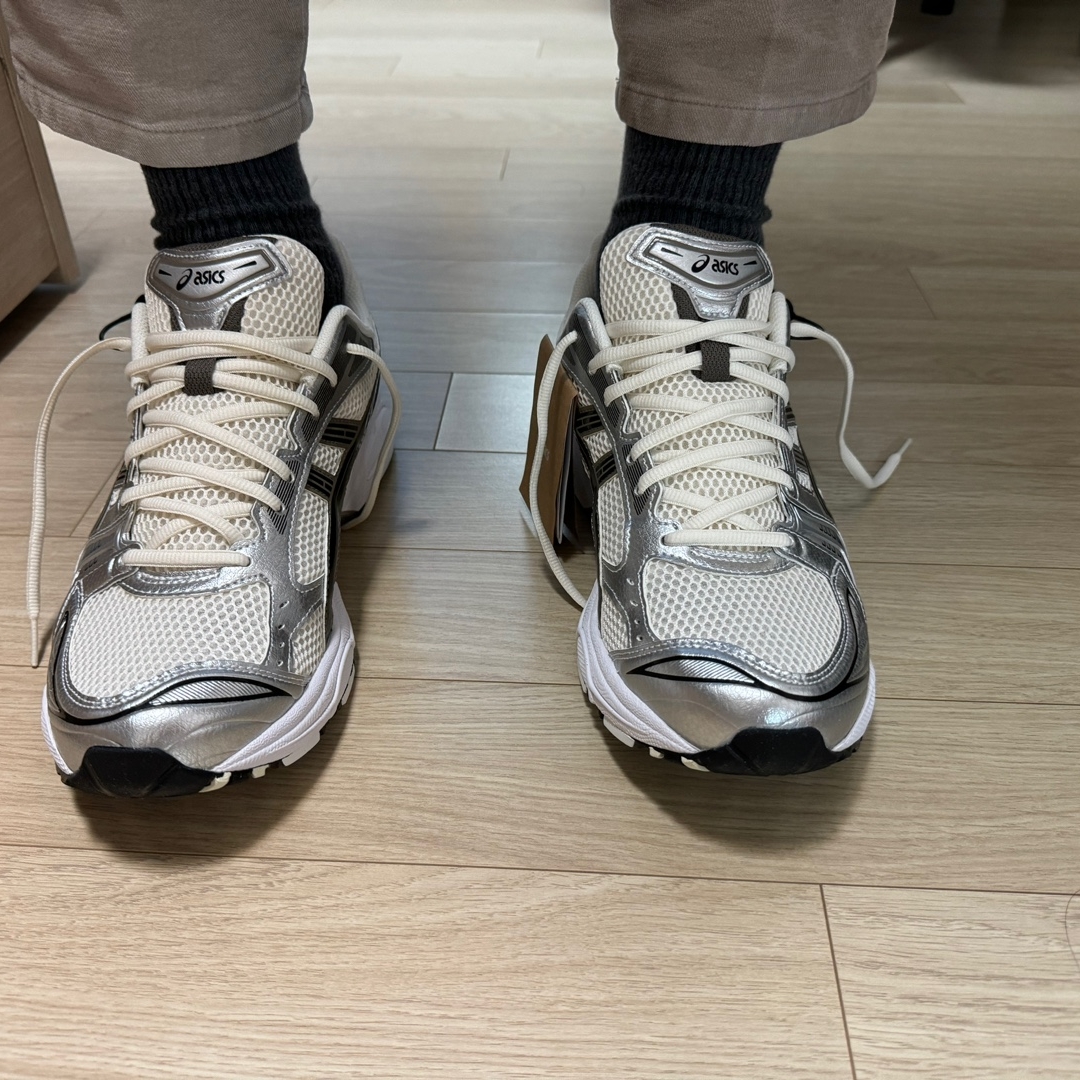 Asics Gel-Kayano 14 Cream Black 착용 스타일 - 3
