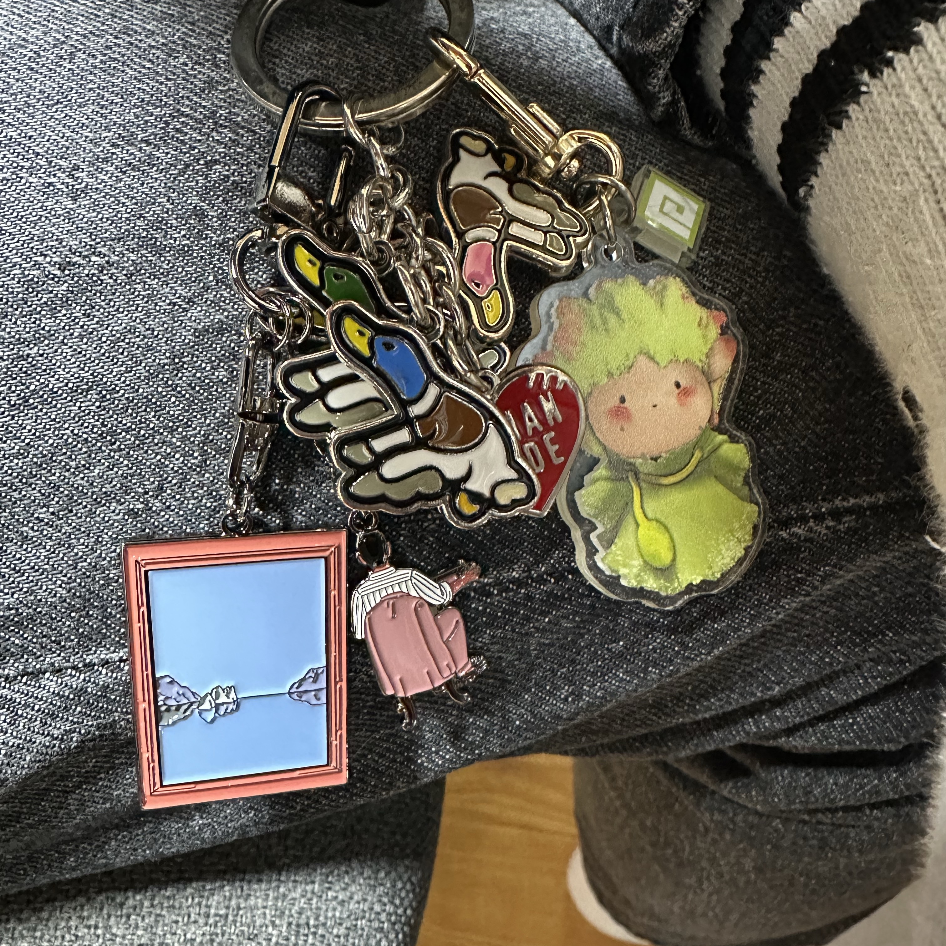 Human Made Flying Duck Keyring Silver 착용 스타일
