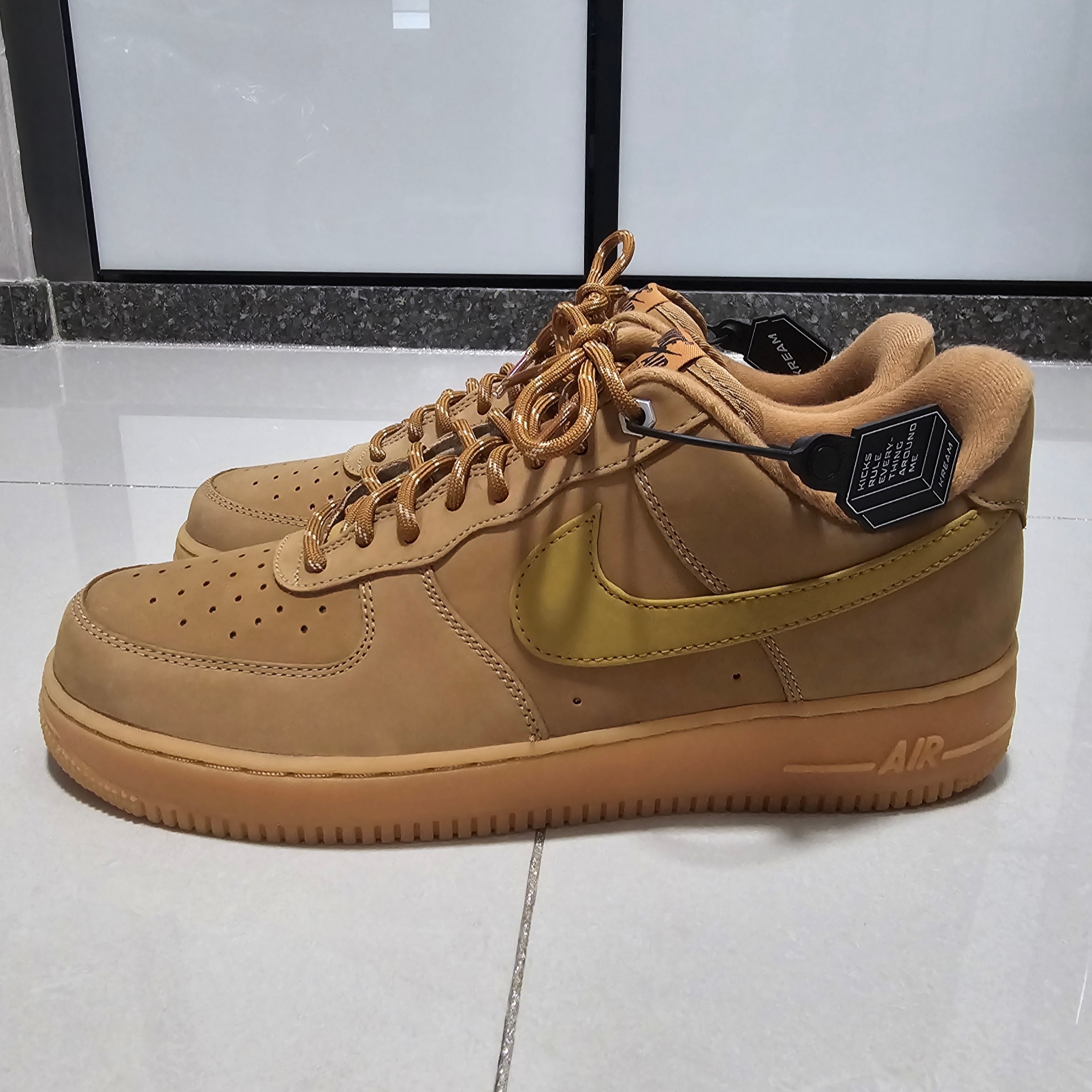 Nike Air Force 1 '07 WB Flax 착용 스타일 - 2
