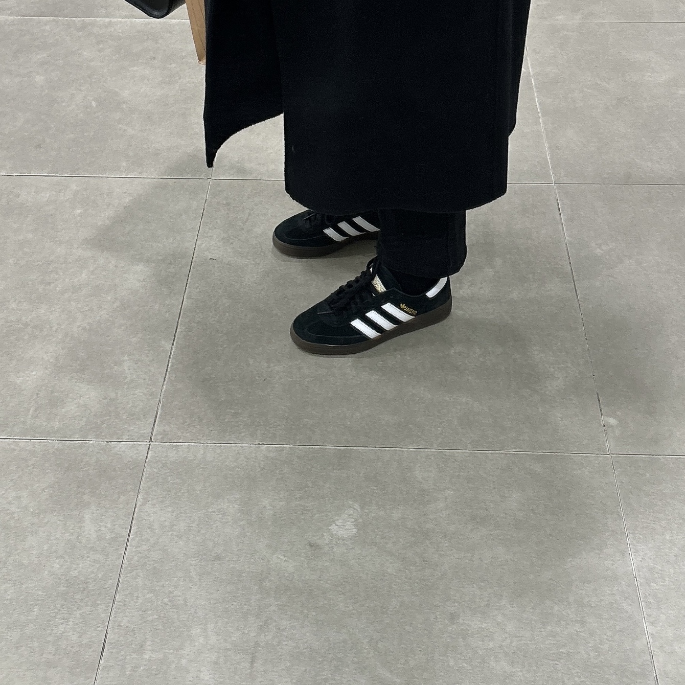 Adidas Spezial Handball Core Black 착용 스타일