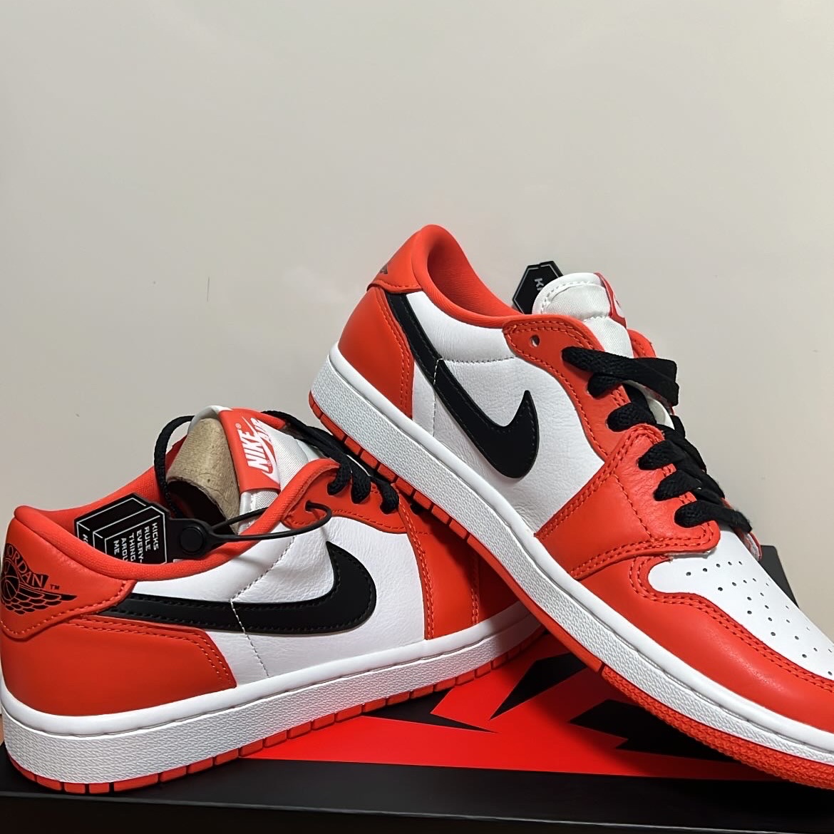 Jordan 1 Low OG Starfish 착용 스타일