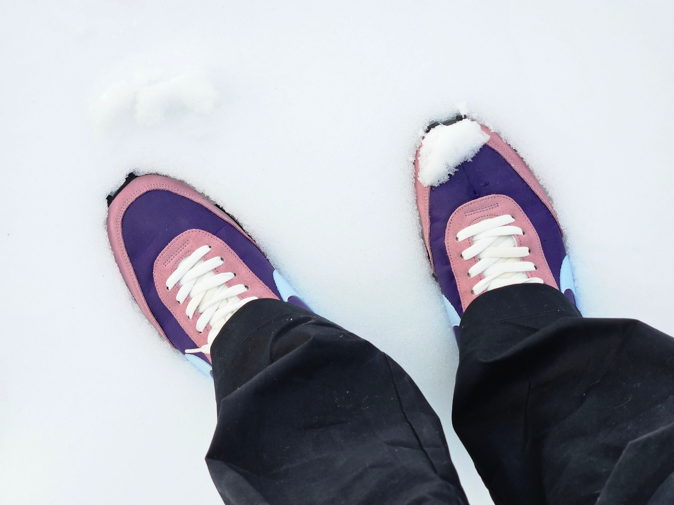 (W) Nike Daybreak Eggplant Plum Dust 착용 스타일 - 1