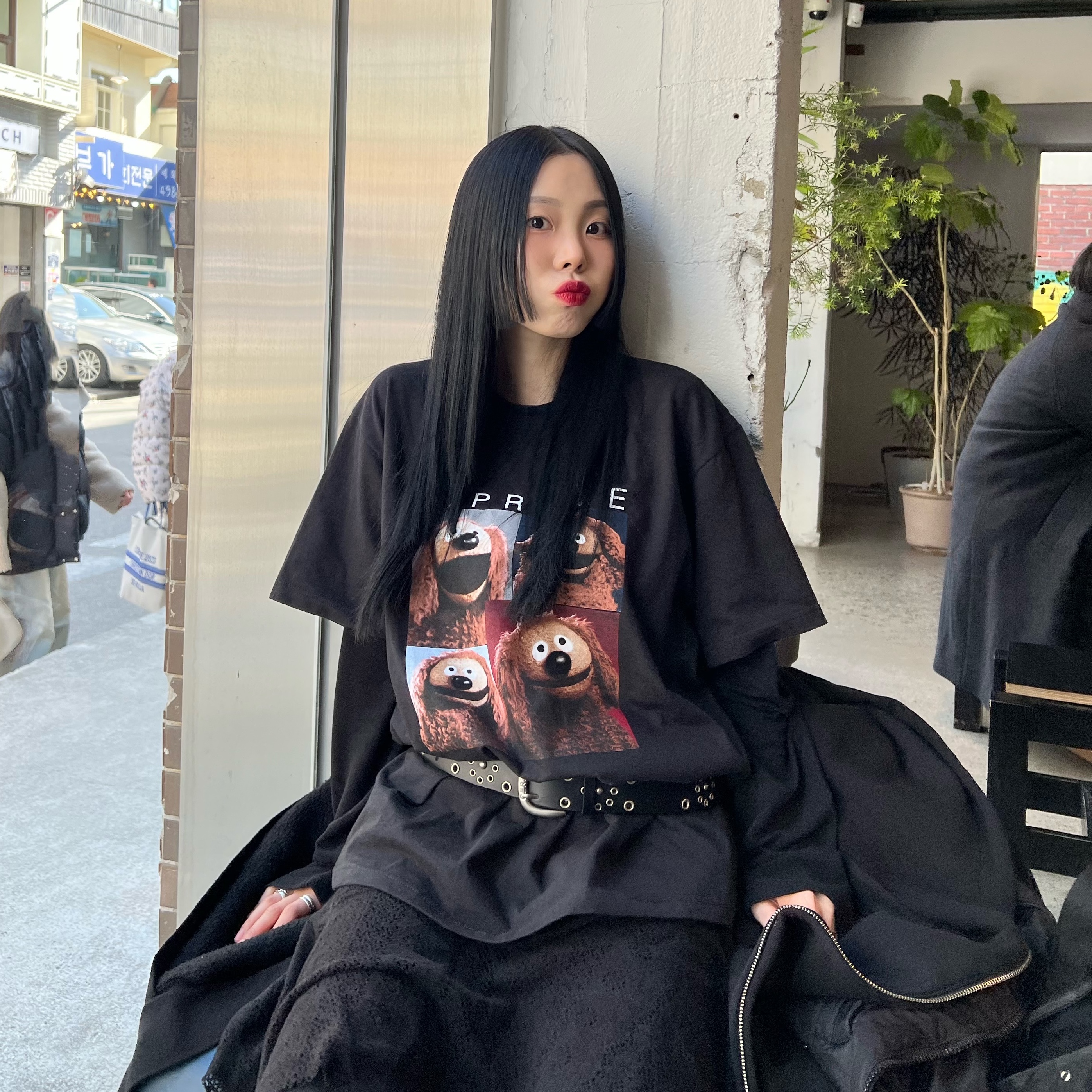 Supreme Rowlf T-Shirt Black - 24SS 착용 스타일