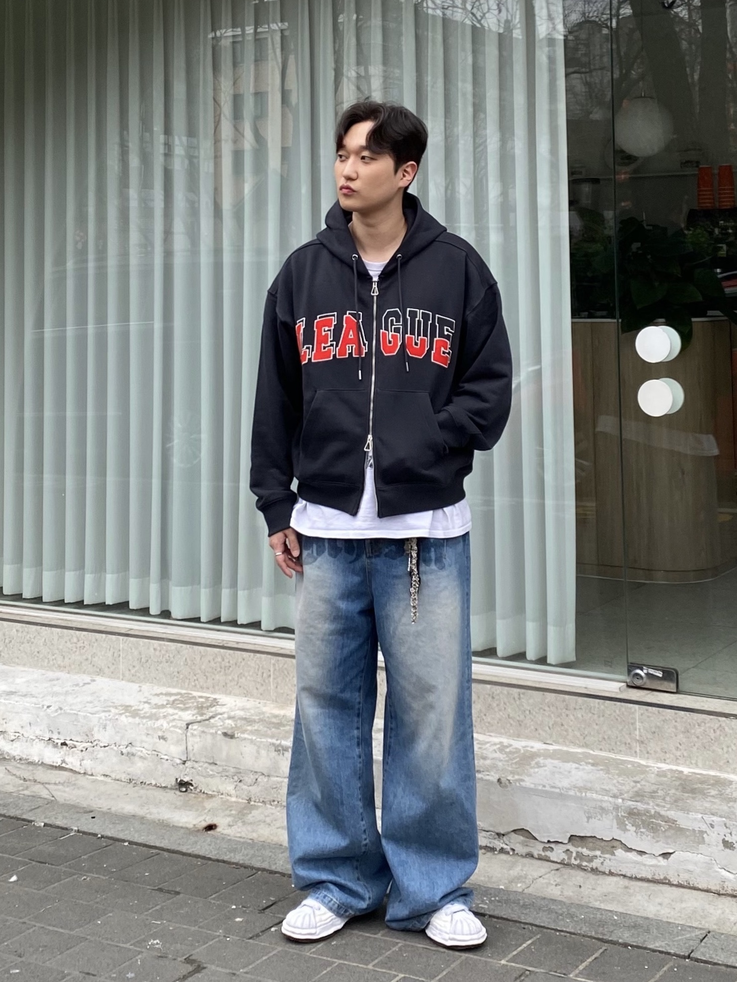 Maison Mihara Yasuhiro Blakey OG Sole Canvas Low-top Sneakers White 착용 스타일 - 1