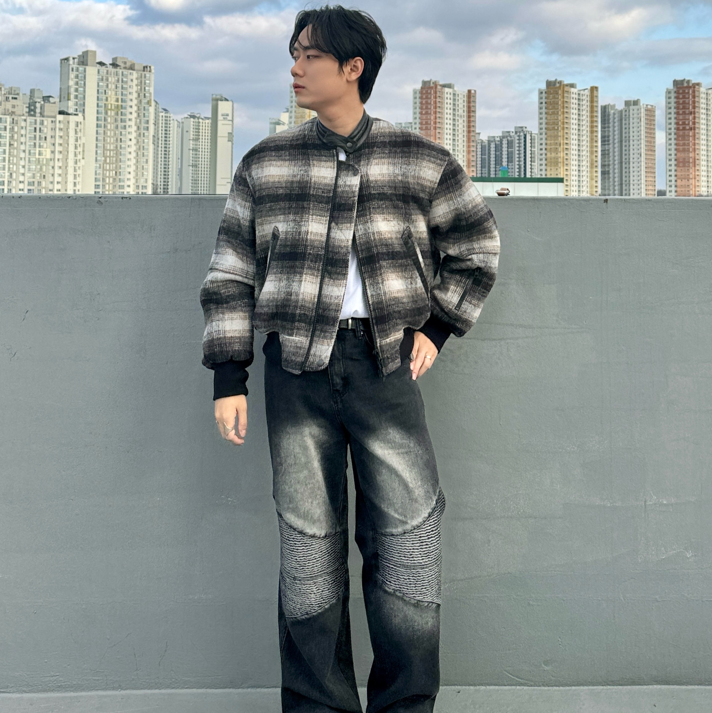 Haleine Leather Patched 3D Finger Hole Bomber Blouson Brown Check 착용 스타일 - 3