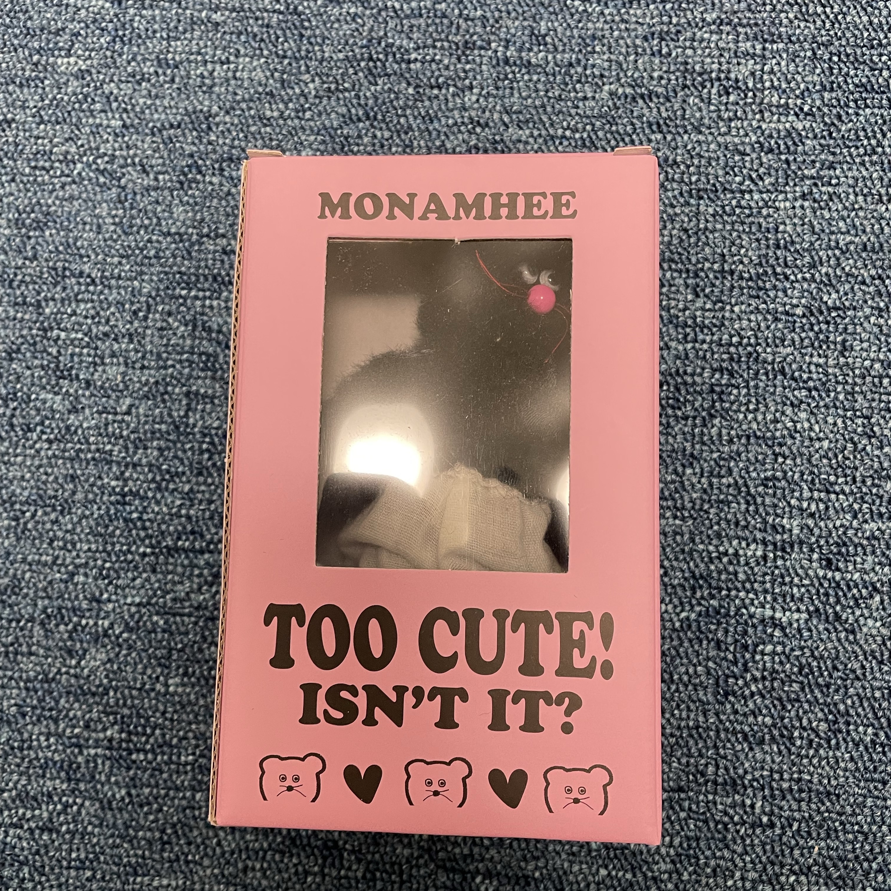 Monamhee Beulpingi Keyring with White Pants Black 착용 스타일