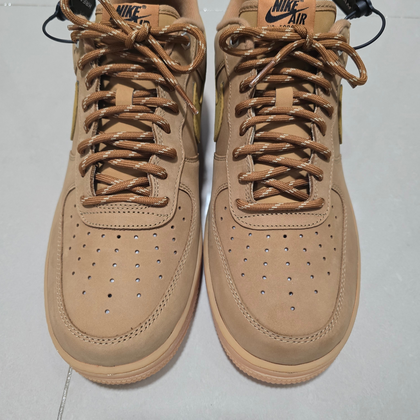 Nike Air Force 1 '07 WB Flax 착용 스타일 - 4