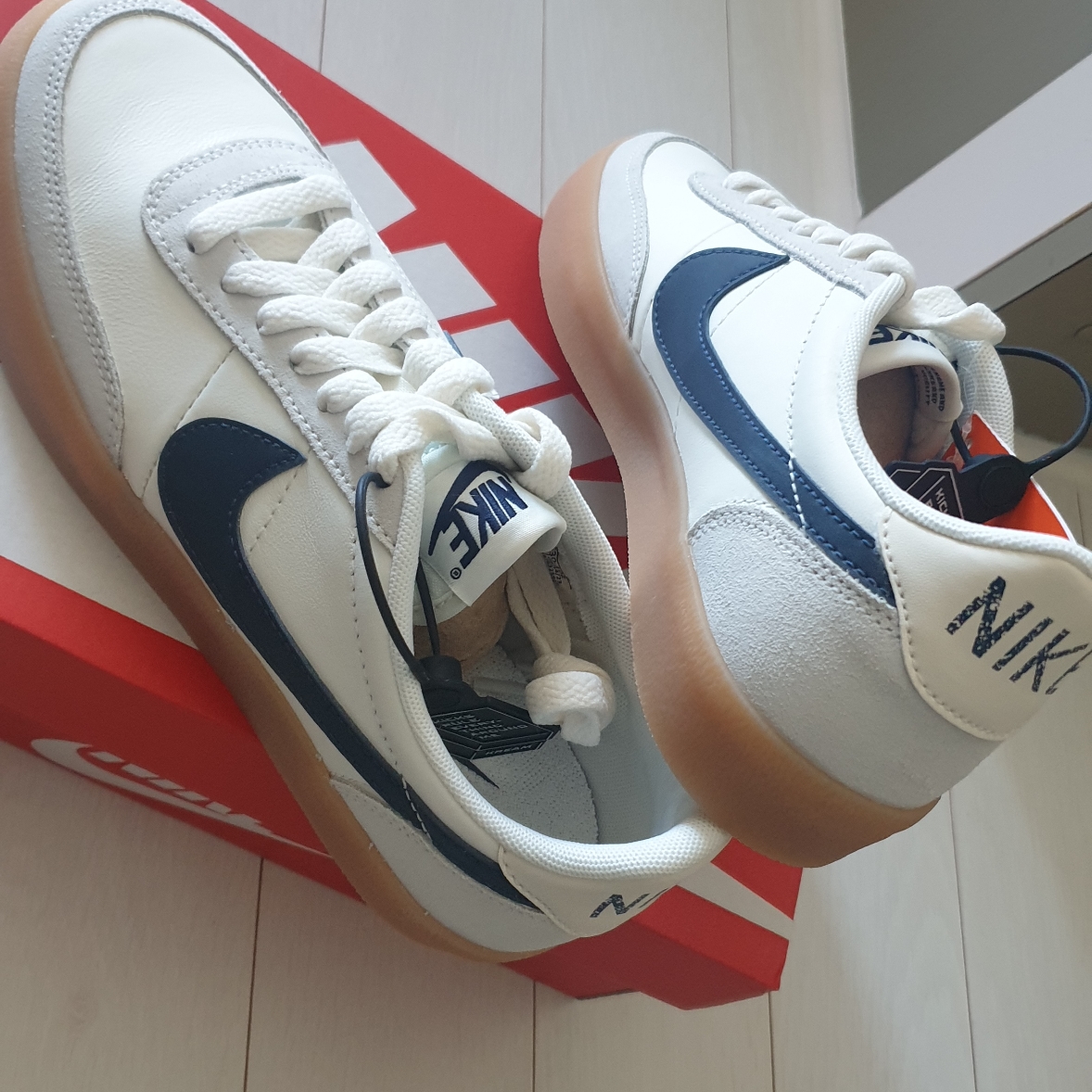 (W) Nike Killshot 2 Sail Midnight Navy 착용 스타일