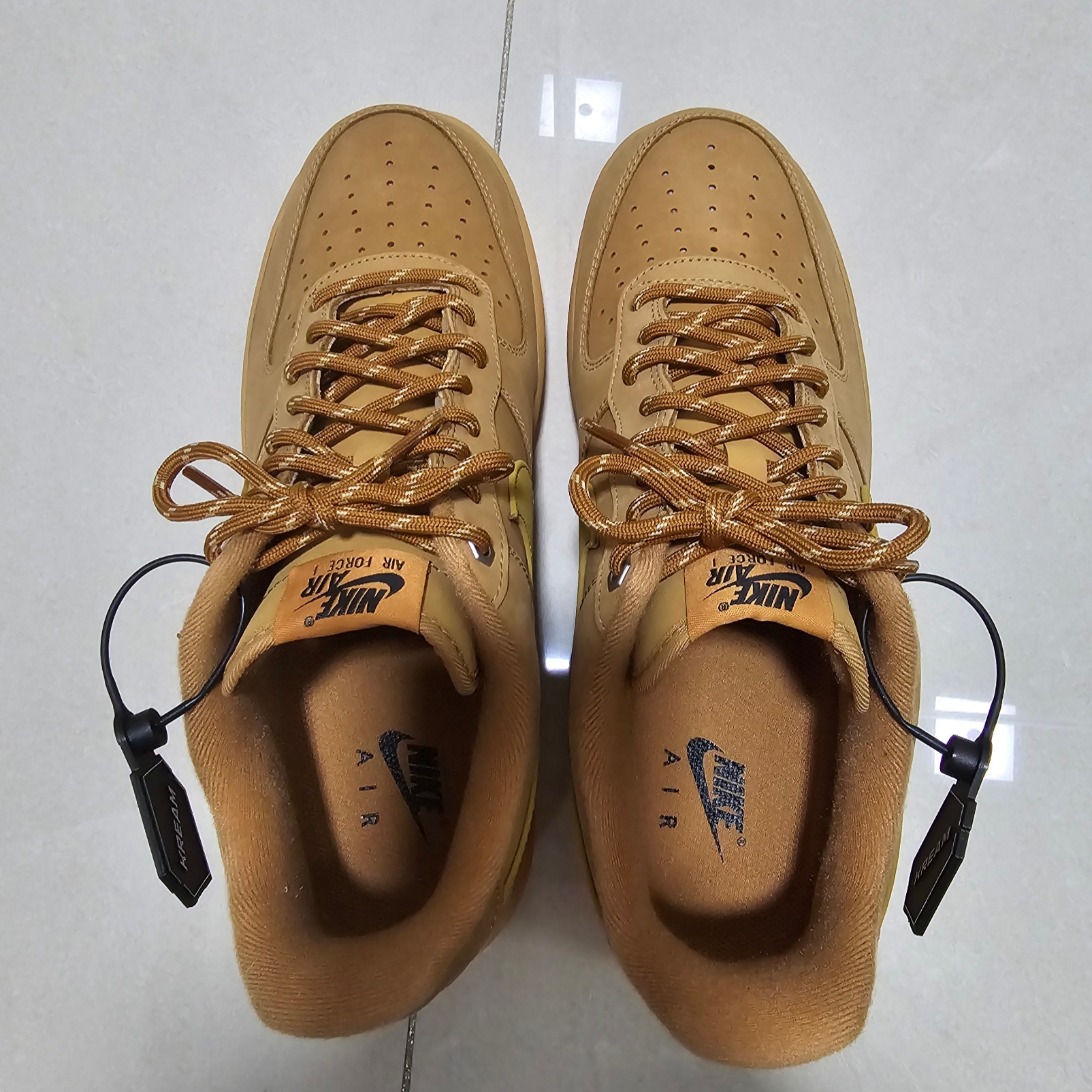 Nike Air Force 1 '07 WB Flax 착용 스타일 - 3