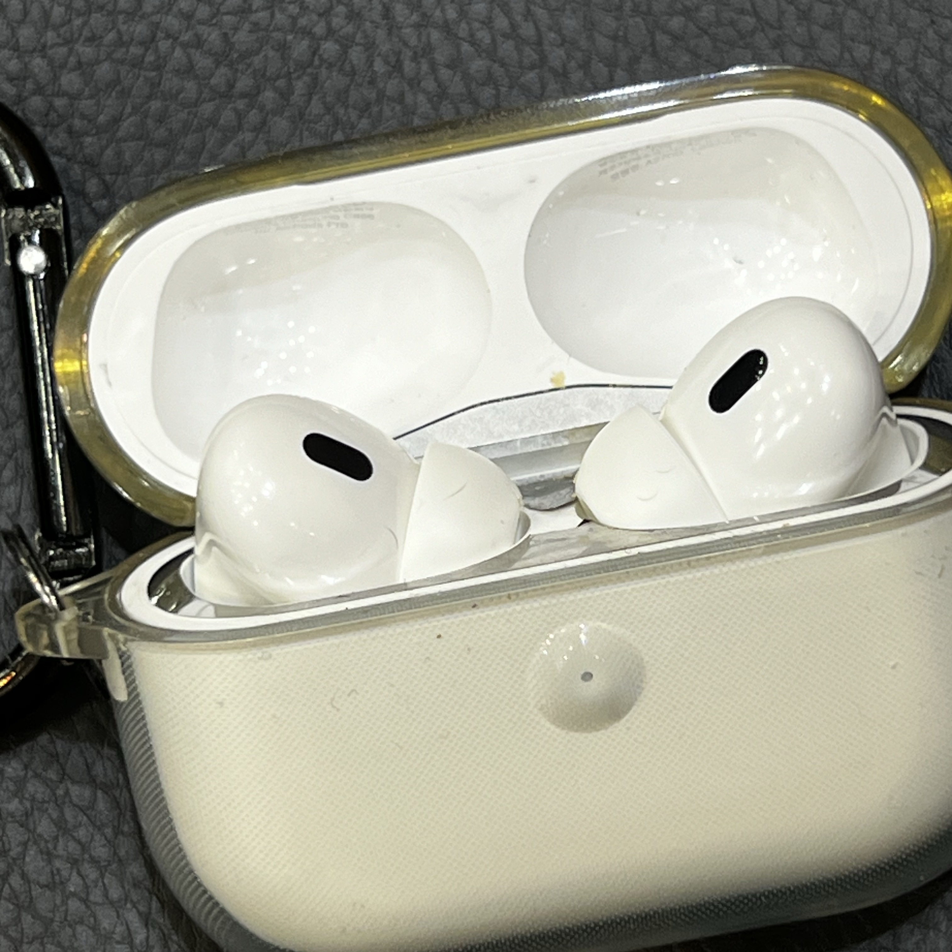 Apple AirPods Pro 2nd Gen (Korean Ver.) 착용 스타일