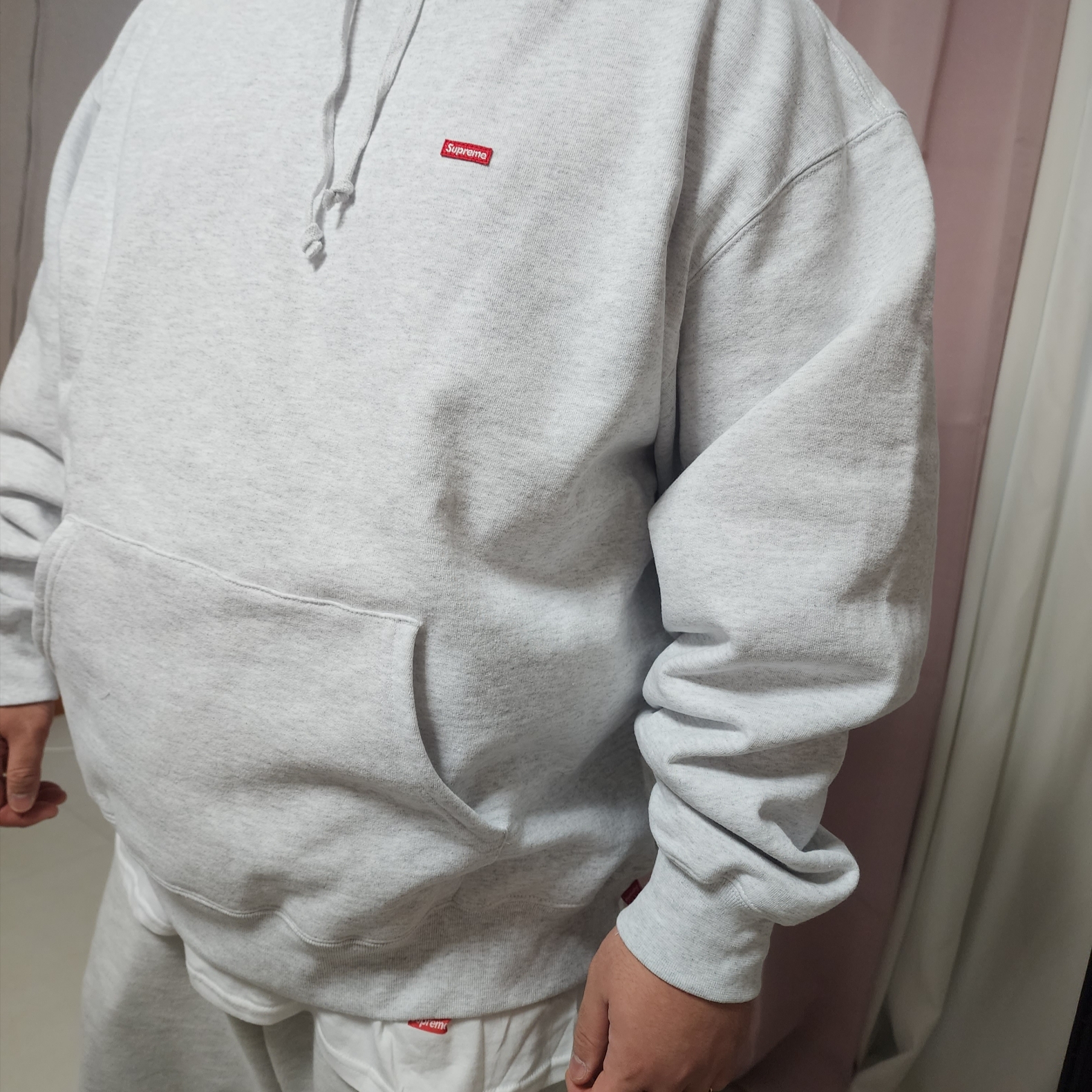 Supreme Hanes Tagless T-Shirt White (3 Pack) 착용 스타일