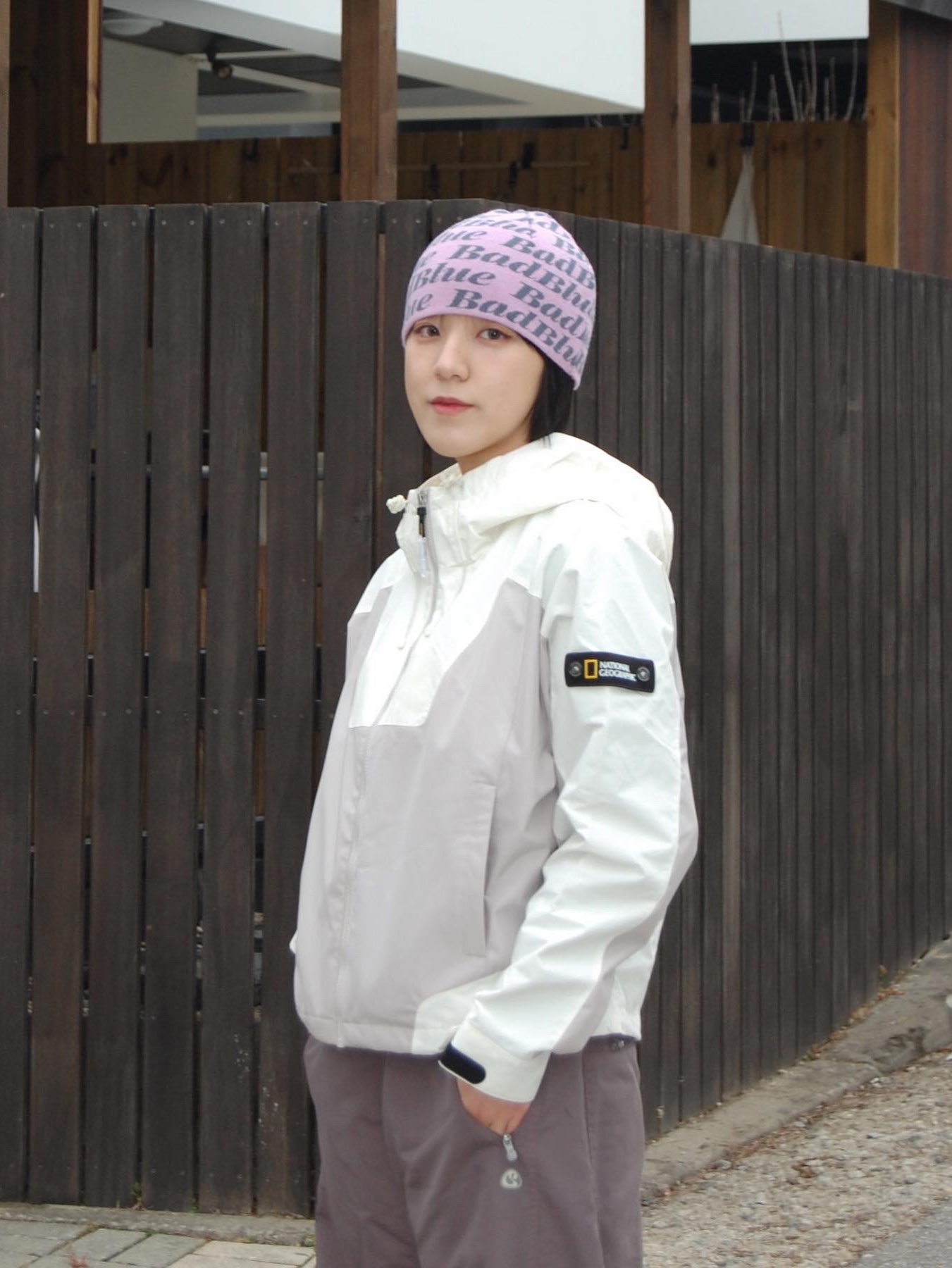 (W) National Geographic Agustin Blocking Jumper Light Beige 착용 스타일 - 2