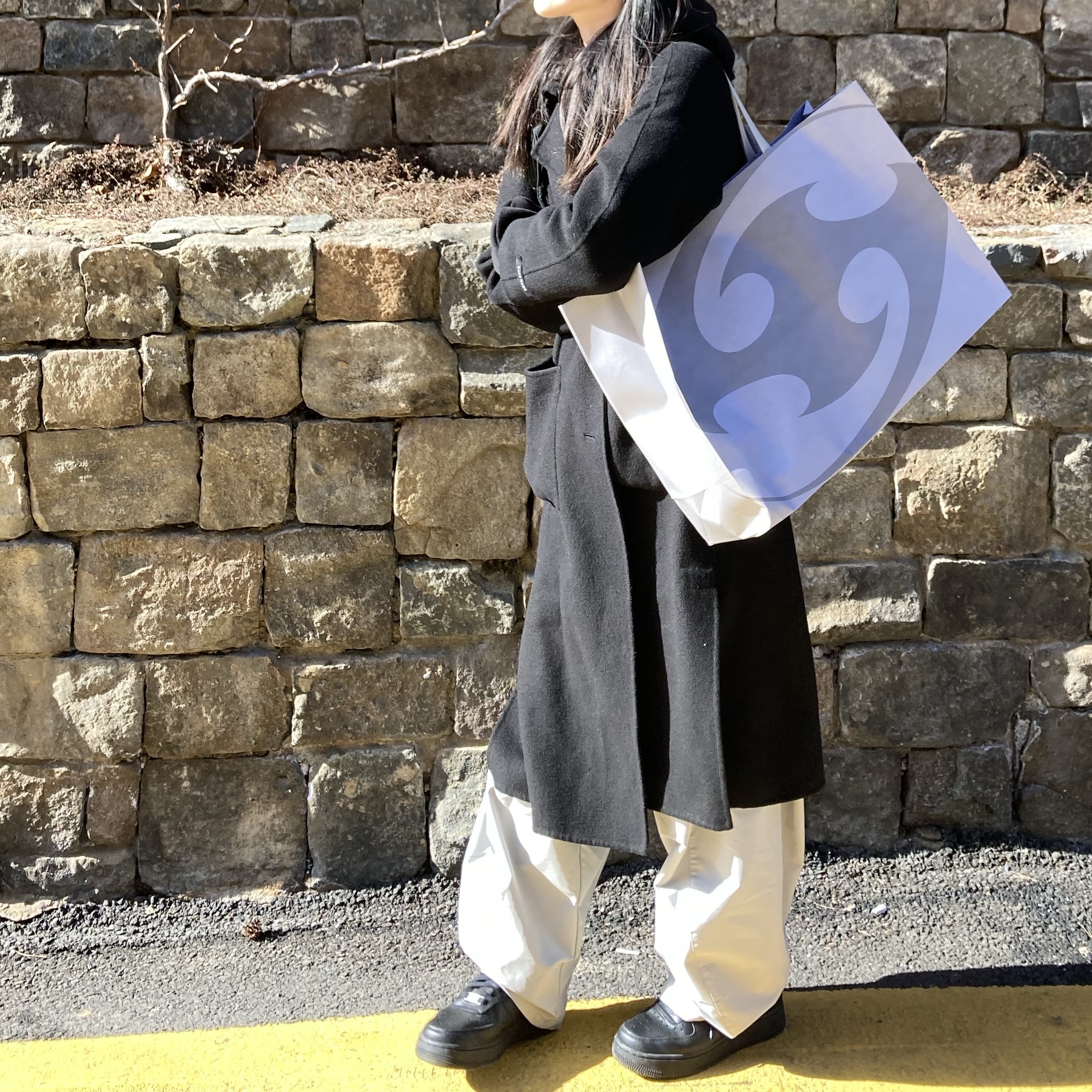 Mischief Rhombus Backpack Pink Grey, Aeae Web Logo Mesh Cap Black 착용 스타일 - 2