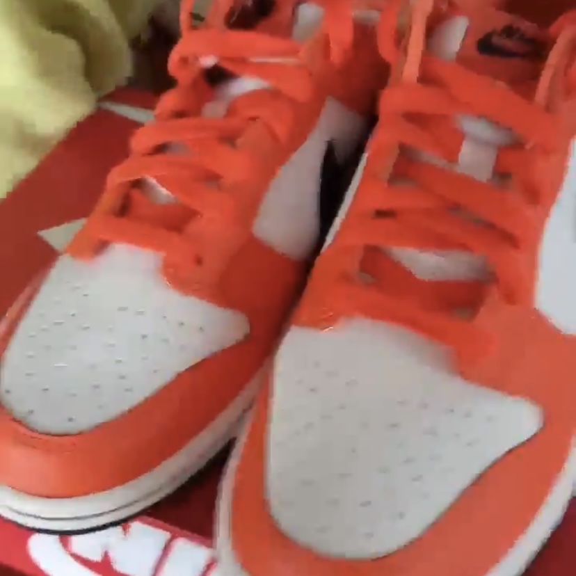 (GS) Nike Dunk Low Safety Orange 착용 스타일