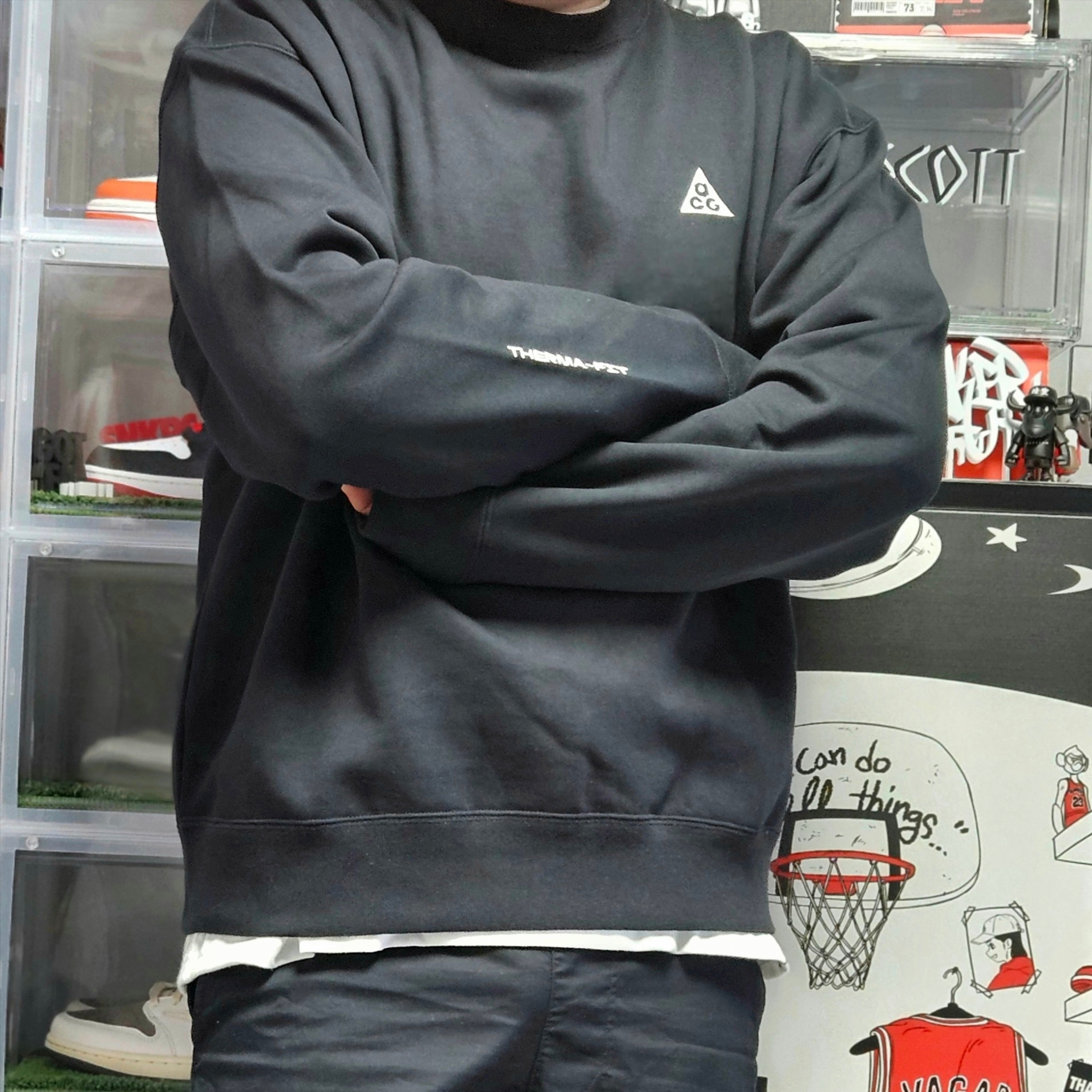 Nike ACG Therma-Fit Crew Fleece Sweatshirt Black - Asia 착용 스타일 - 2