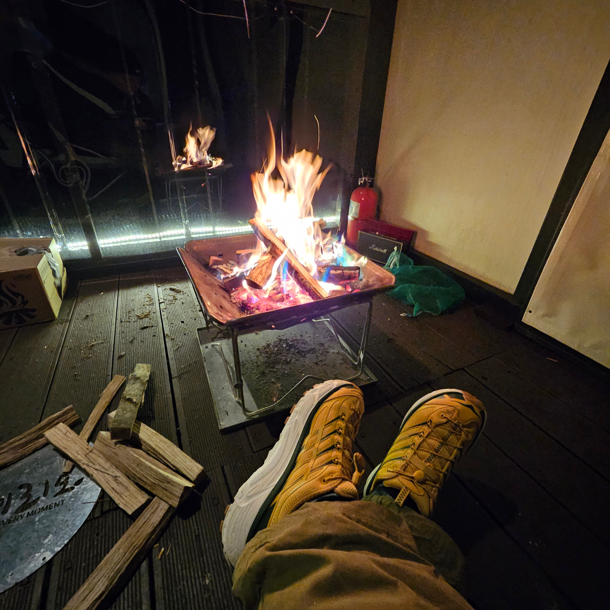 Hoka Mafate Three 2 Golden Yellow Eggnog 착용 스타일