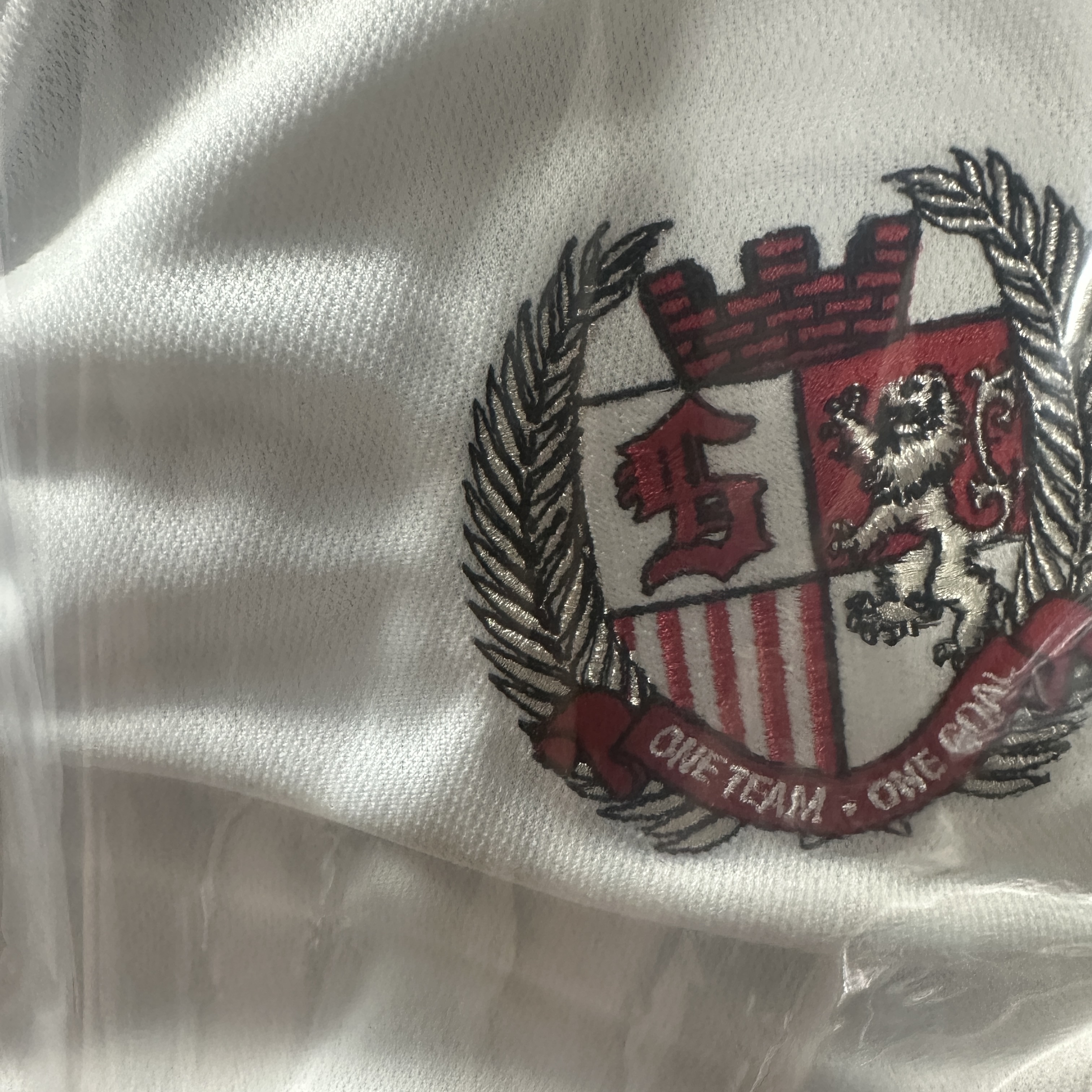 Supreme Hooded Soccer Jersey White - 23FW 착용 스타일