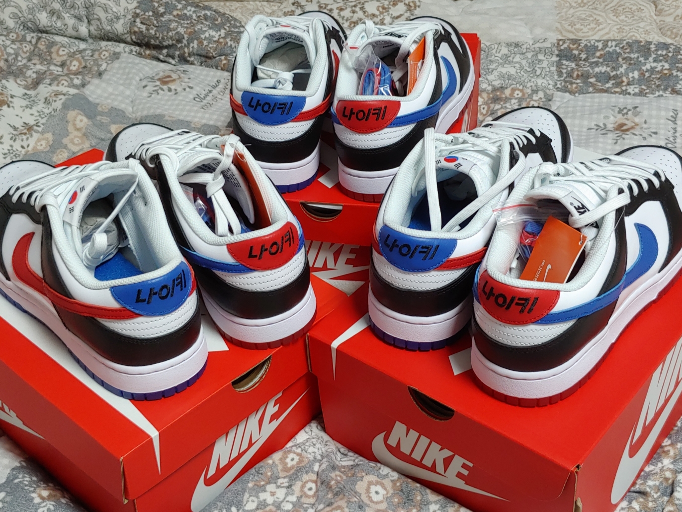 Nike Dunk Low SE Seoul, Nike Dunk Low SE Seoul (With Special Gift) 착용 스타일 - 2