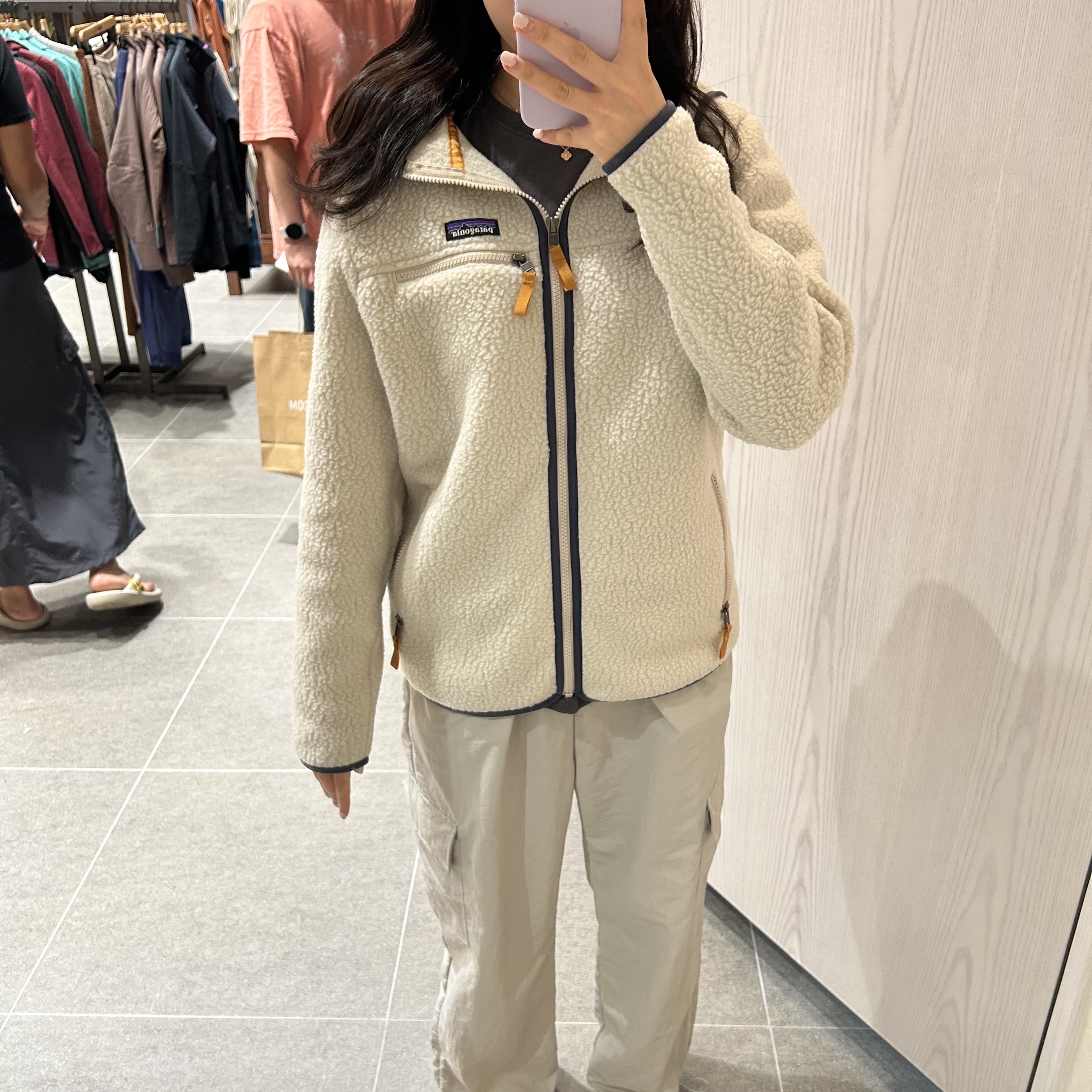 (W) Patagonia Retro Pile Fleece Hoody Pelican 착용 스타일