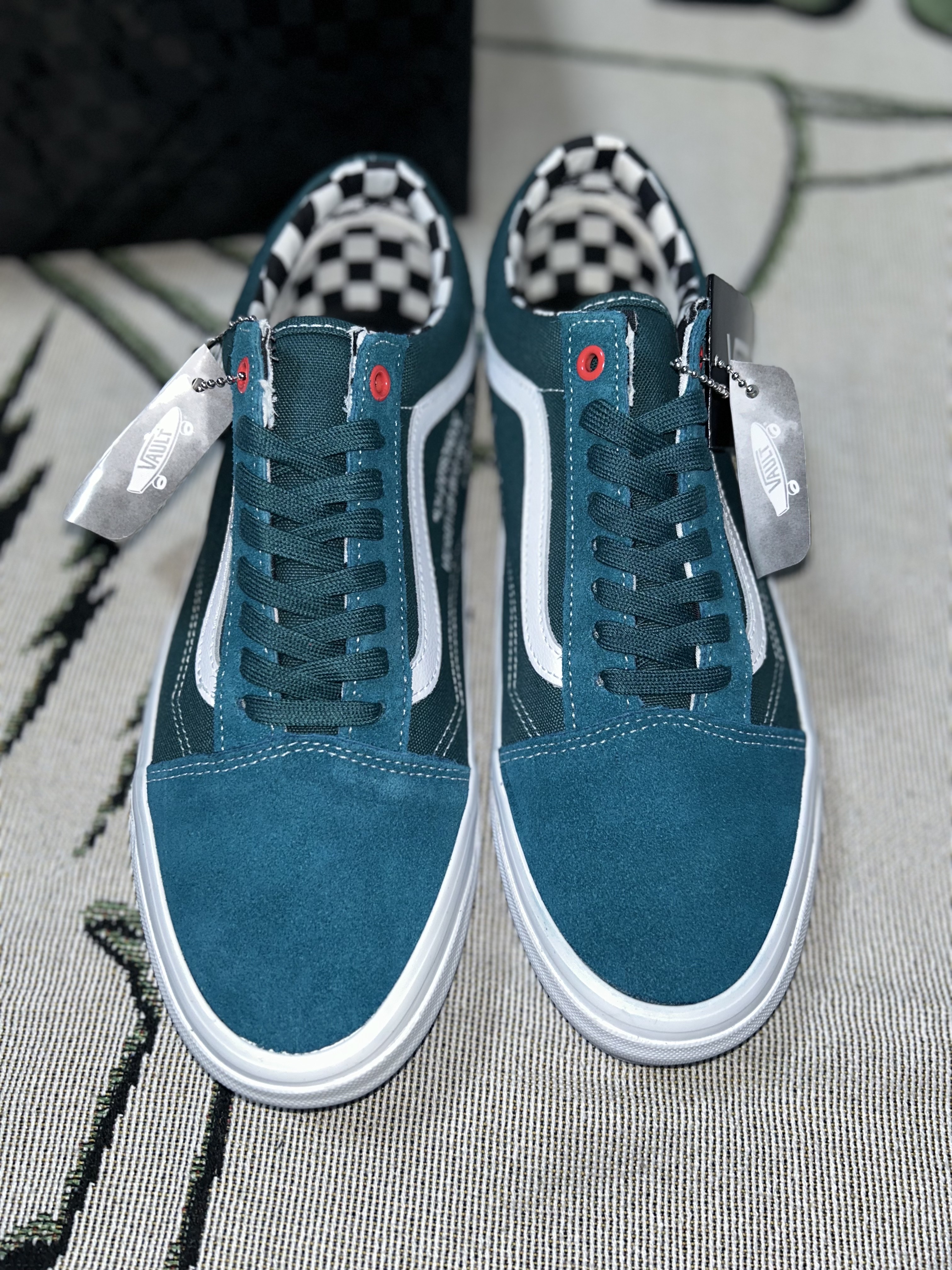 Vans Vault x Ray Barbee Leica OG Old Skool LX Dark Teal 착용 스타일 - 5