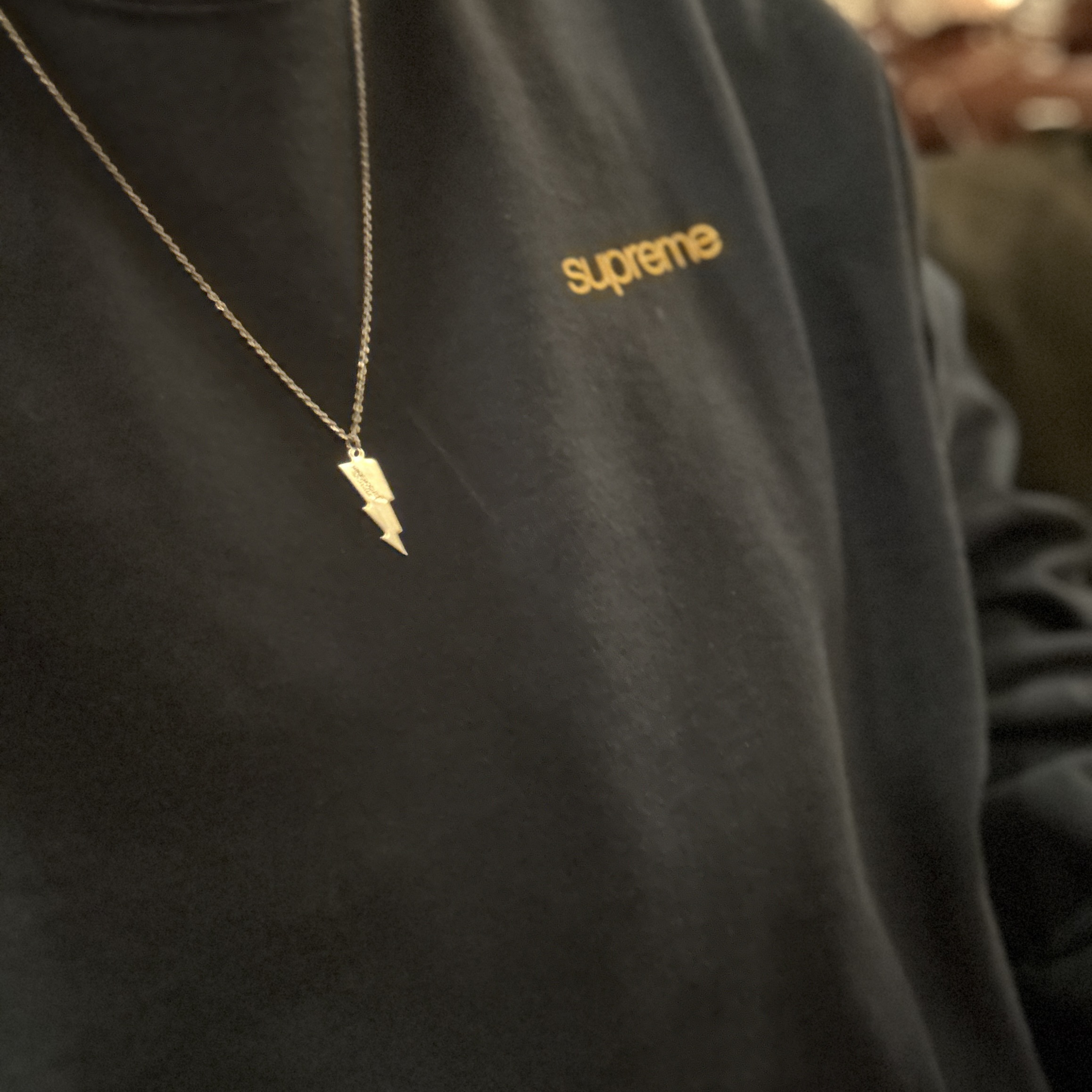 Supreme NYC Crewneck Navy - 23FW 착용 스타일