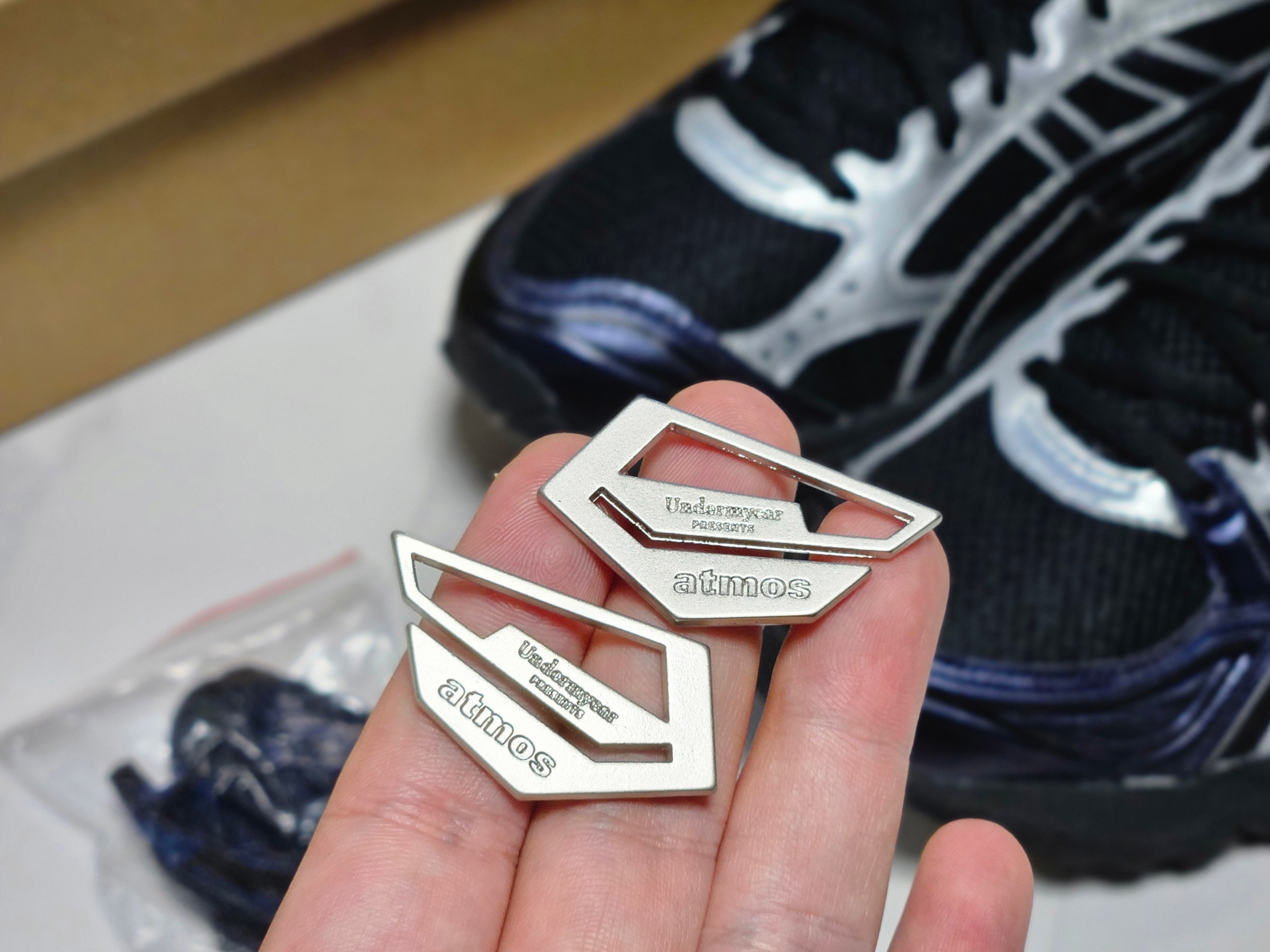 Asics x Atmos x Undermycar Gel-Kayano 14 Black Pure Silver 착용 스타일 - 5
