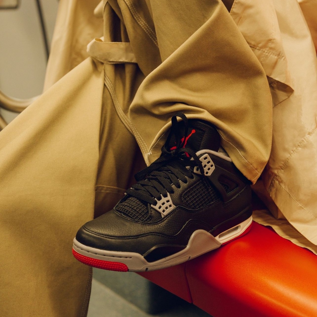 Jordan 4 Retro Bred Reimagined 착용 스타일 - 1