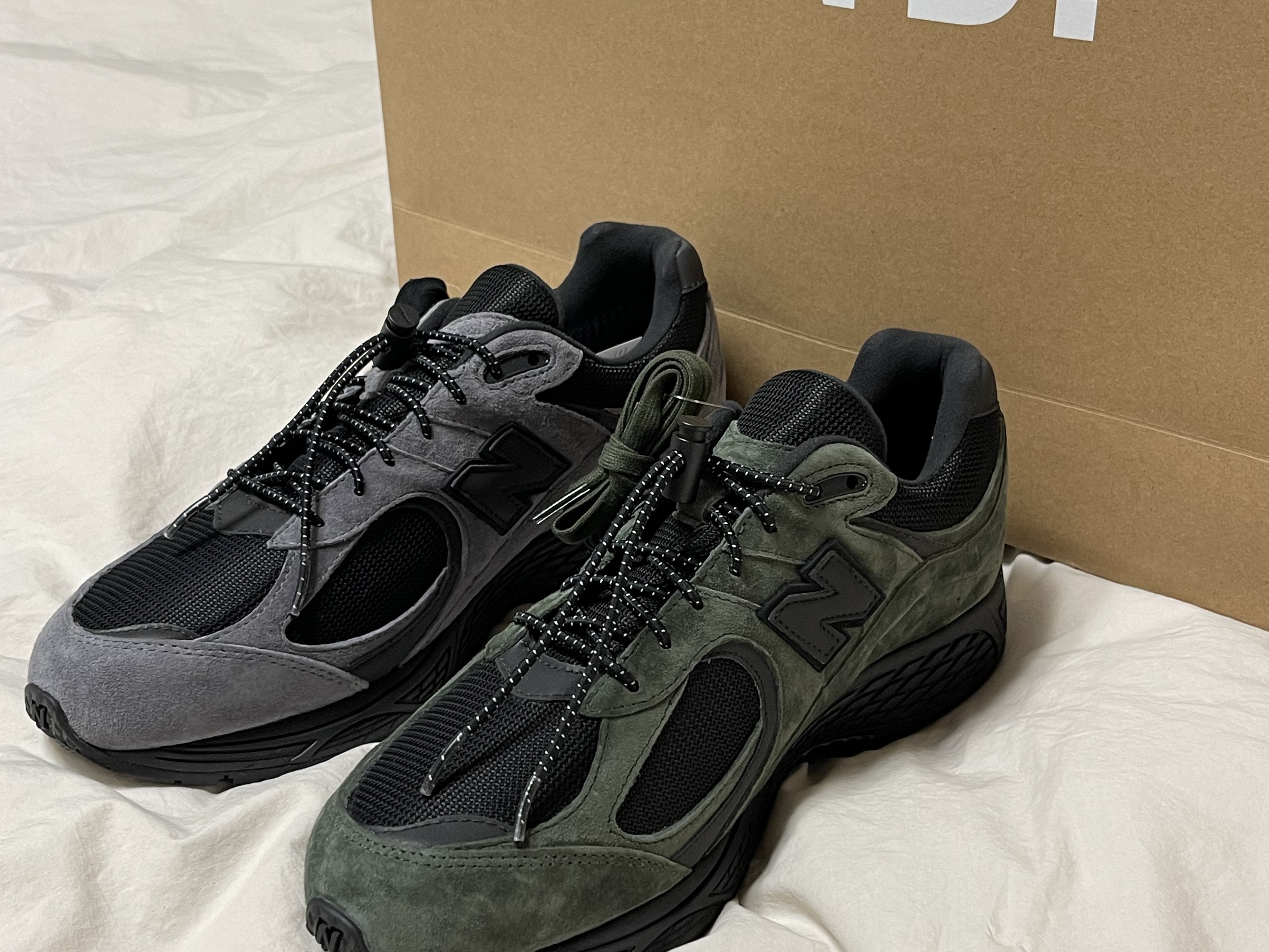 New Balance x JJJJound 2002R Gore-Tex Charcoal, New Balance x JJJJound 2002R Gore-Tex Pine 착용 스타일 - 4