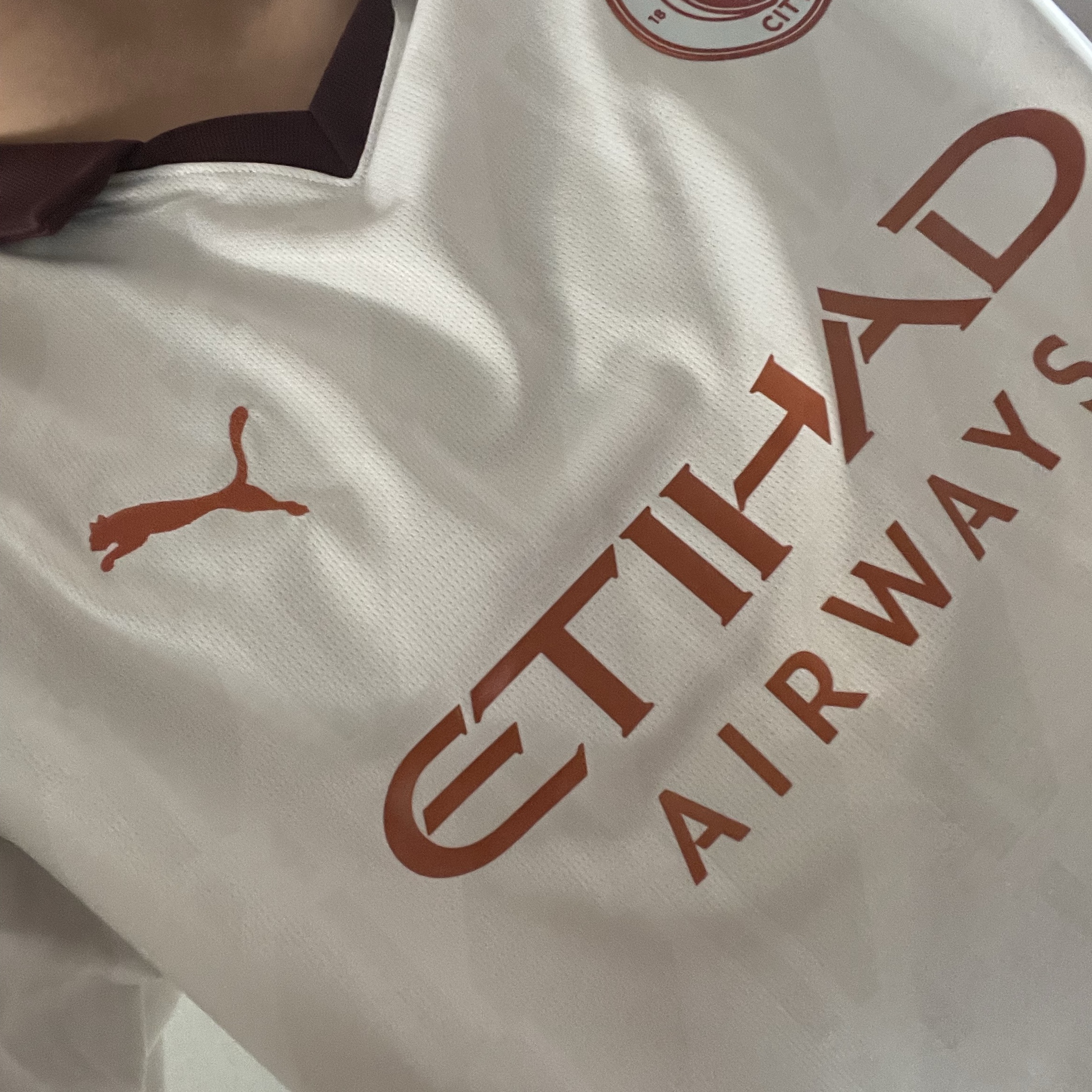 Puma Manchester City 2023/24 Away Jersey White Aubergine (Non Marking Ver.) 착용 스타일 - 2