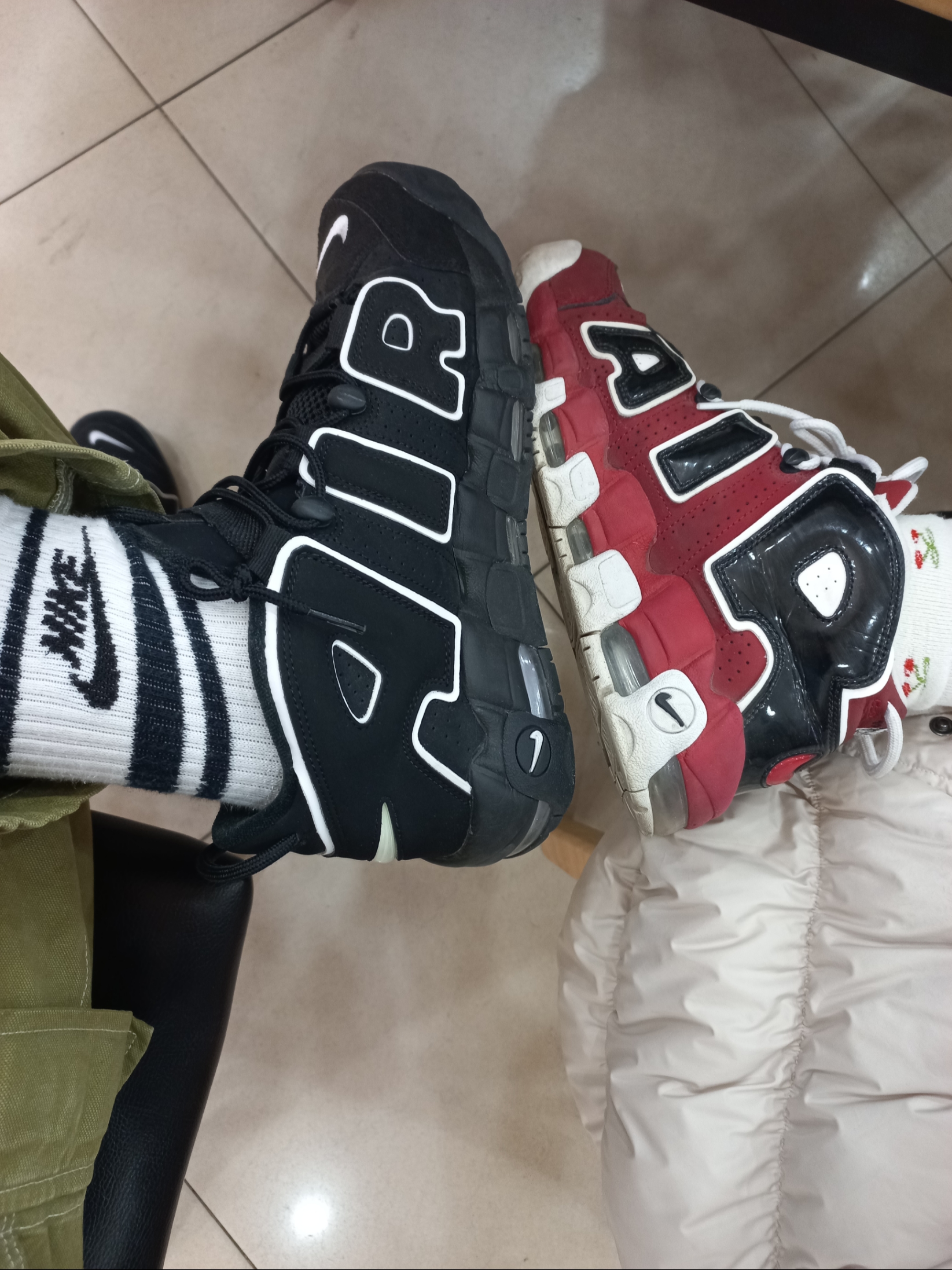 Nike Air More Uptempo Black White 2020, Nike Air More Uptempo 96 Bulls 2021 착용 스타일 - 1